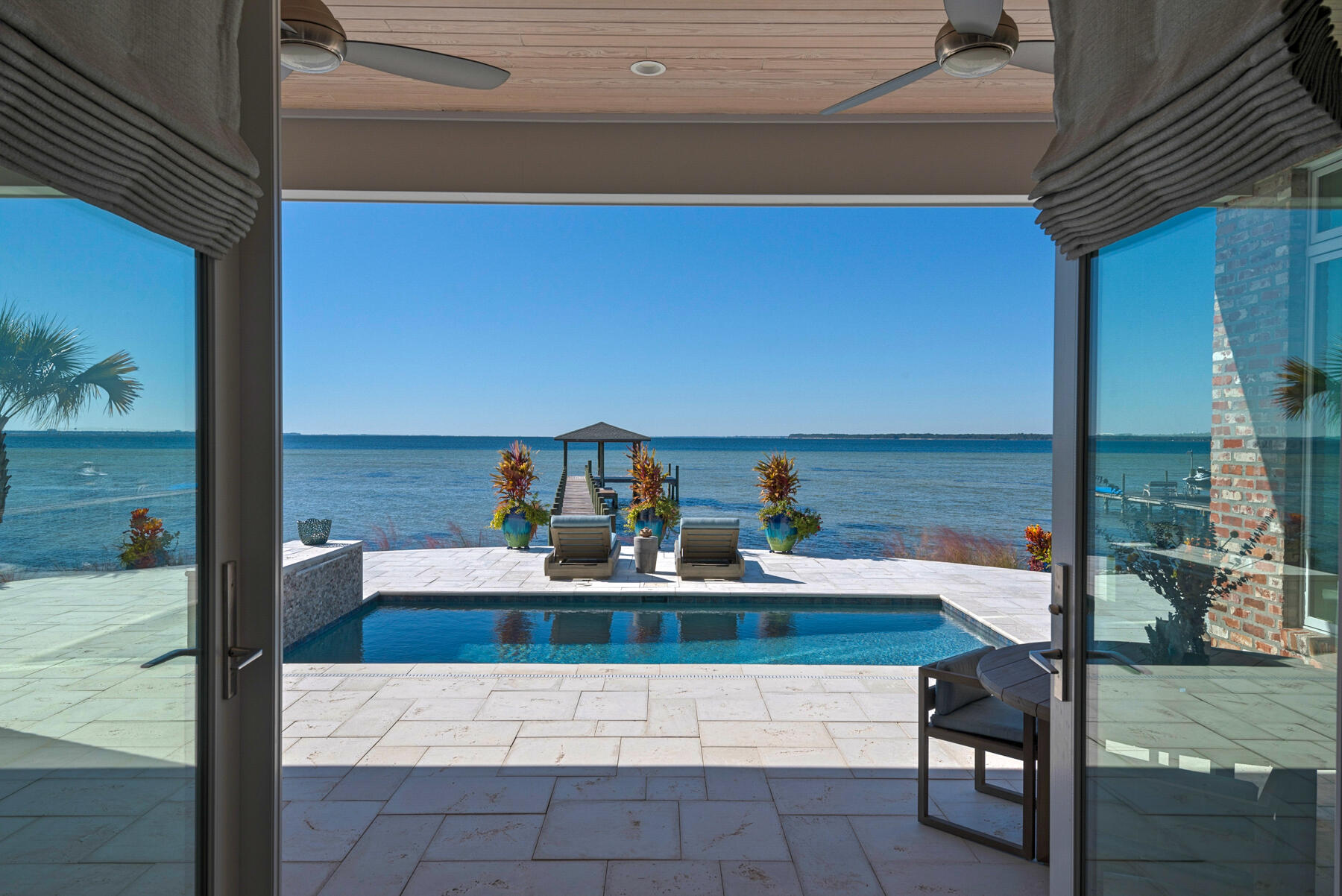 WINDWARD PH 2 BLUEWATER BAY - Residential