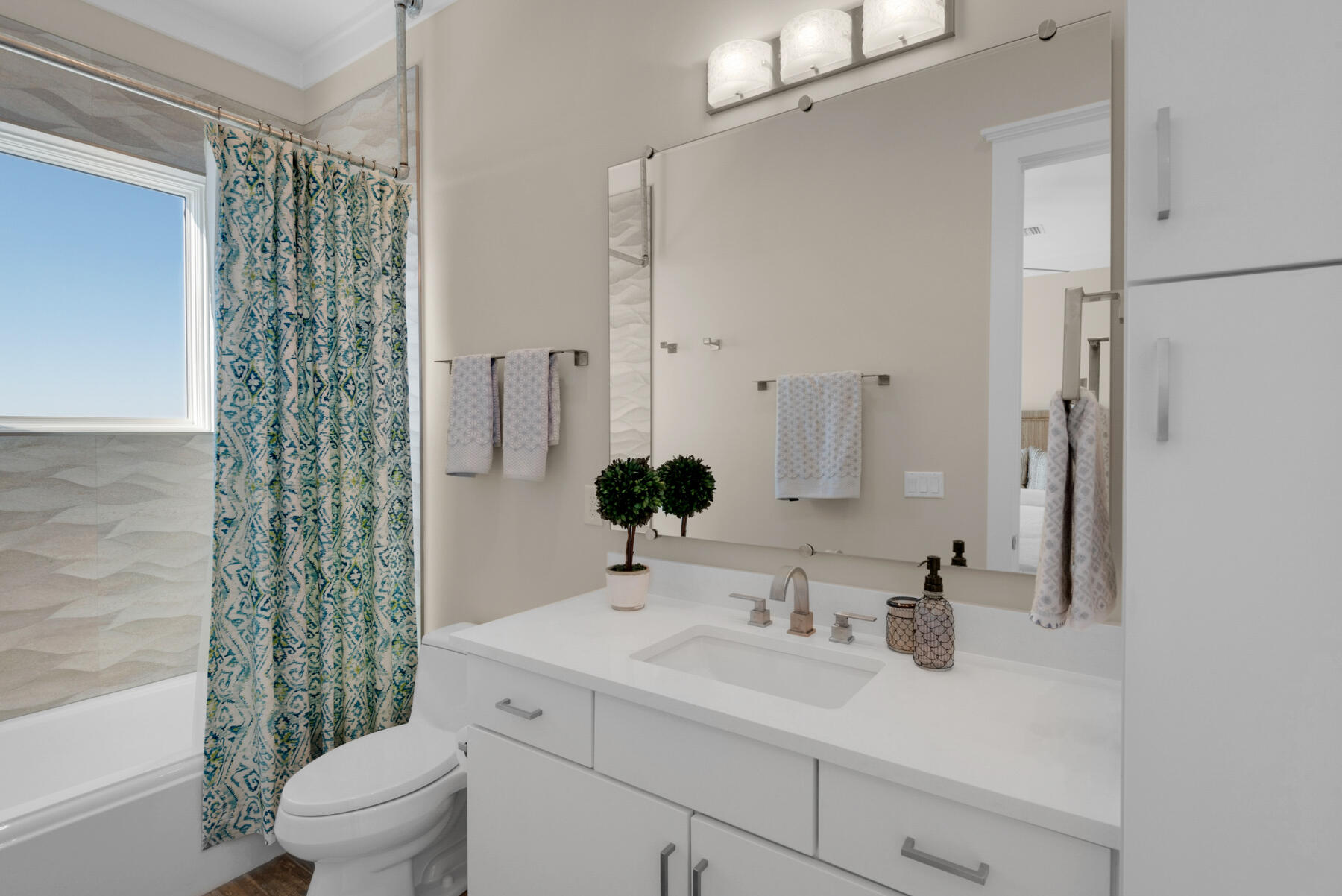 WINDWARD PH 2 BLUEWATER BAY - Residential