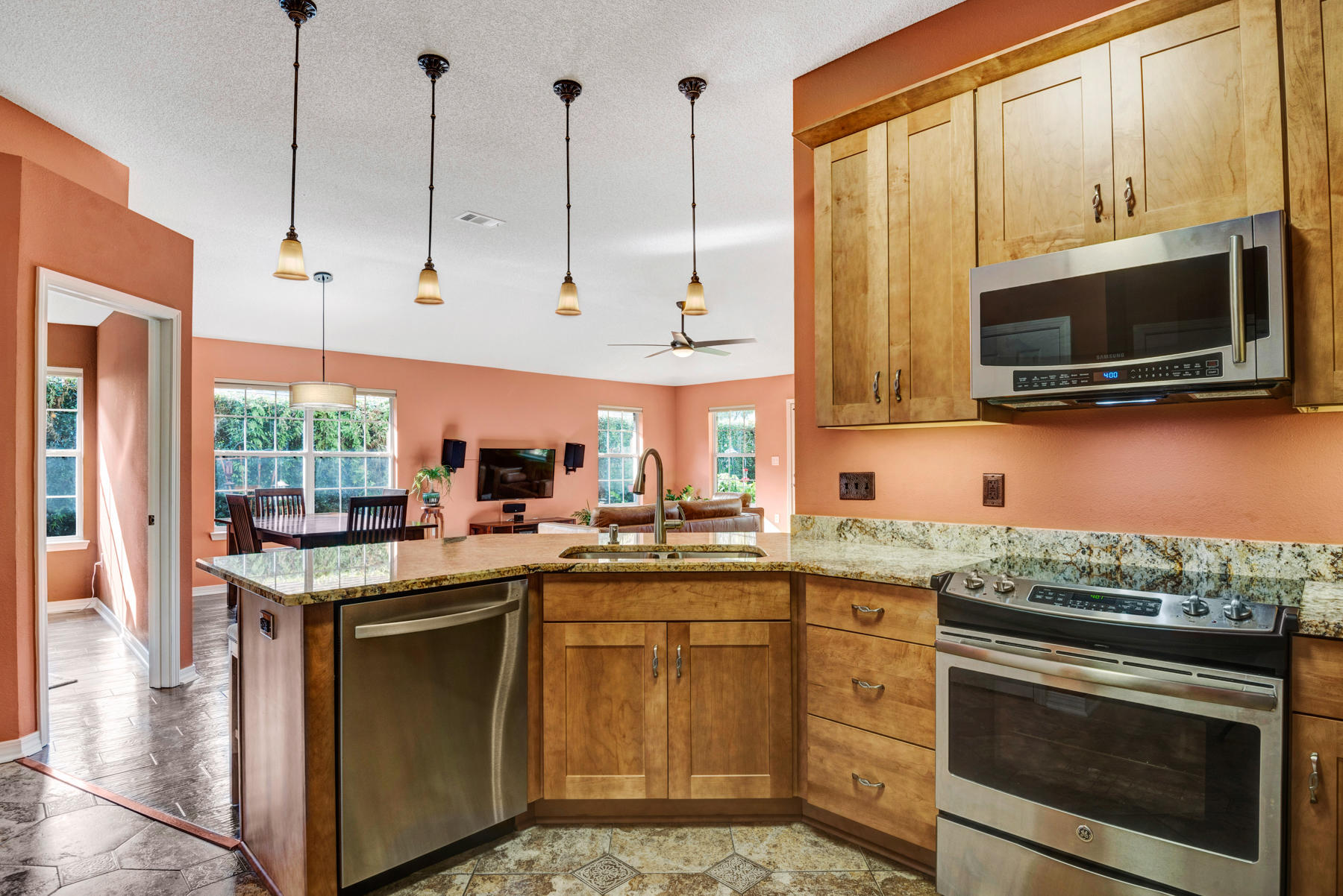 MARSH HARBOR - Residential