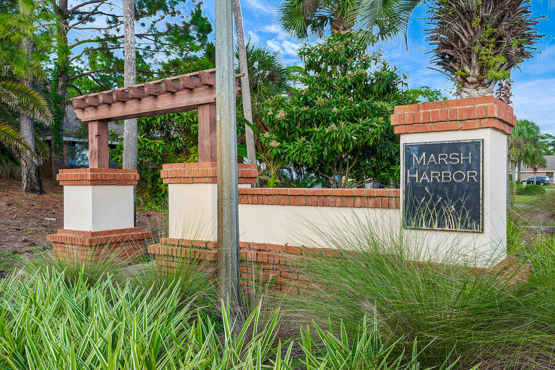 MARSH HARBOR - Residential