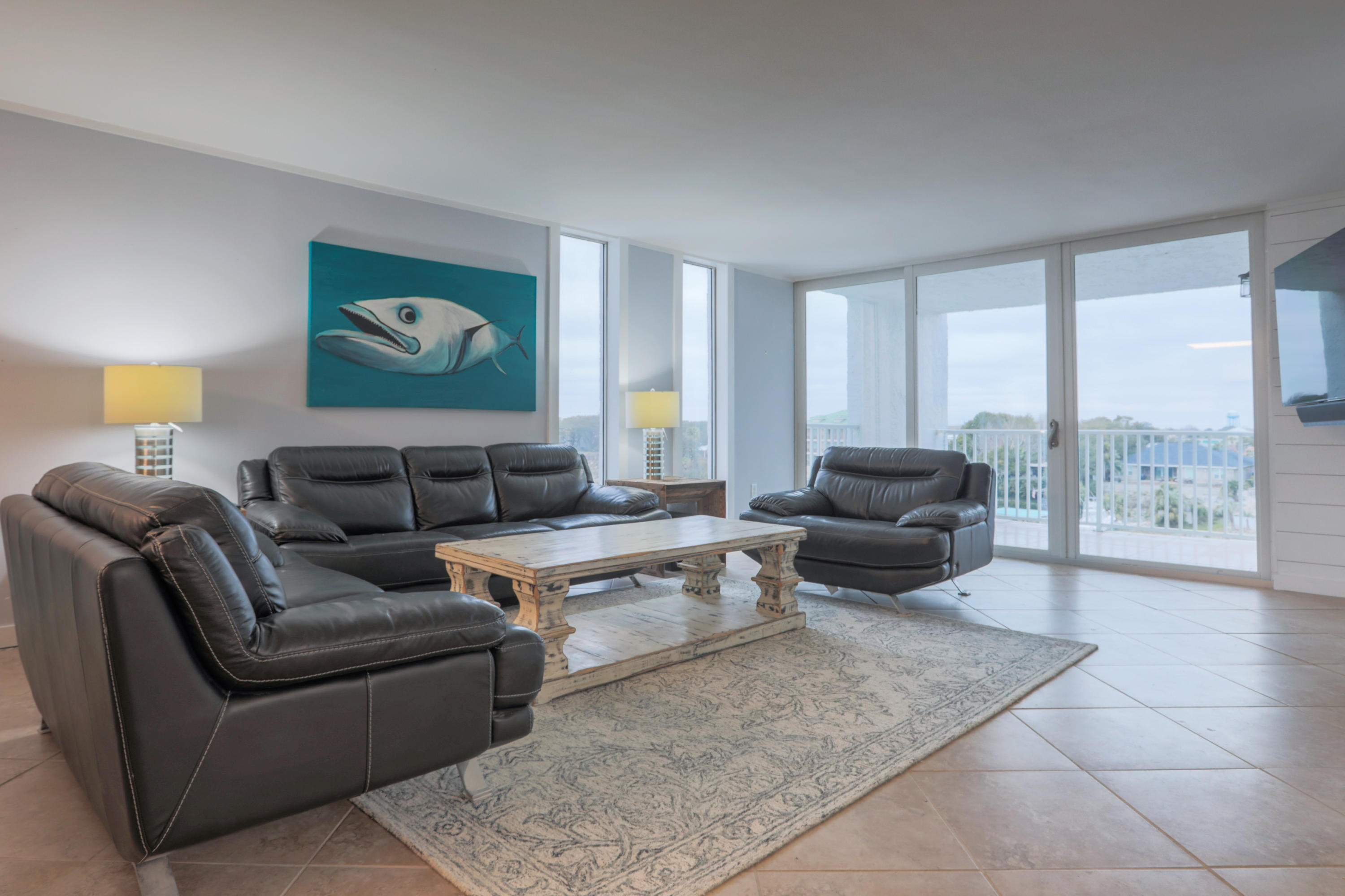 Fishing? Kayaking! Stand Up Paddle Boarding? boating? You can enjoy all of the above plus endless sunset views of the Destin harbor from this well appointed, updated 2 bedroom 2 bathroom unit on the Island in Destin. This beautiful 6th floor unit can be a year around residence or a vacation rental property. Please contact me today to set up a private showing.