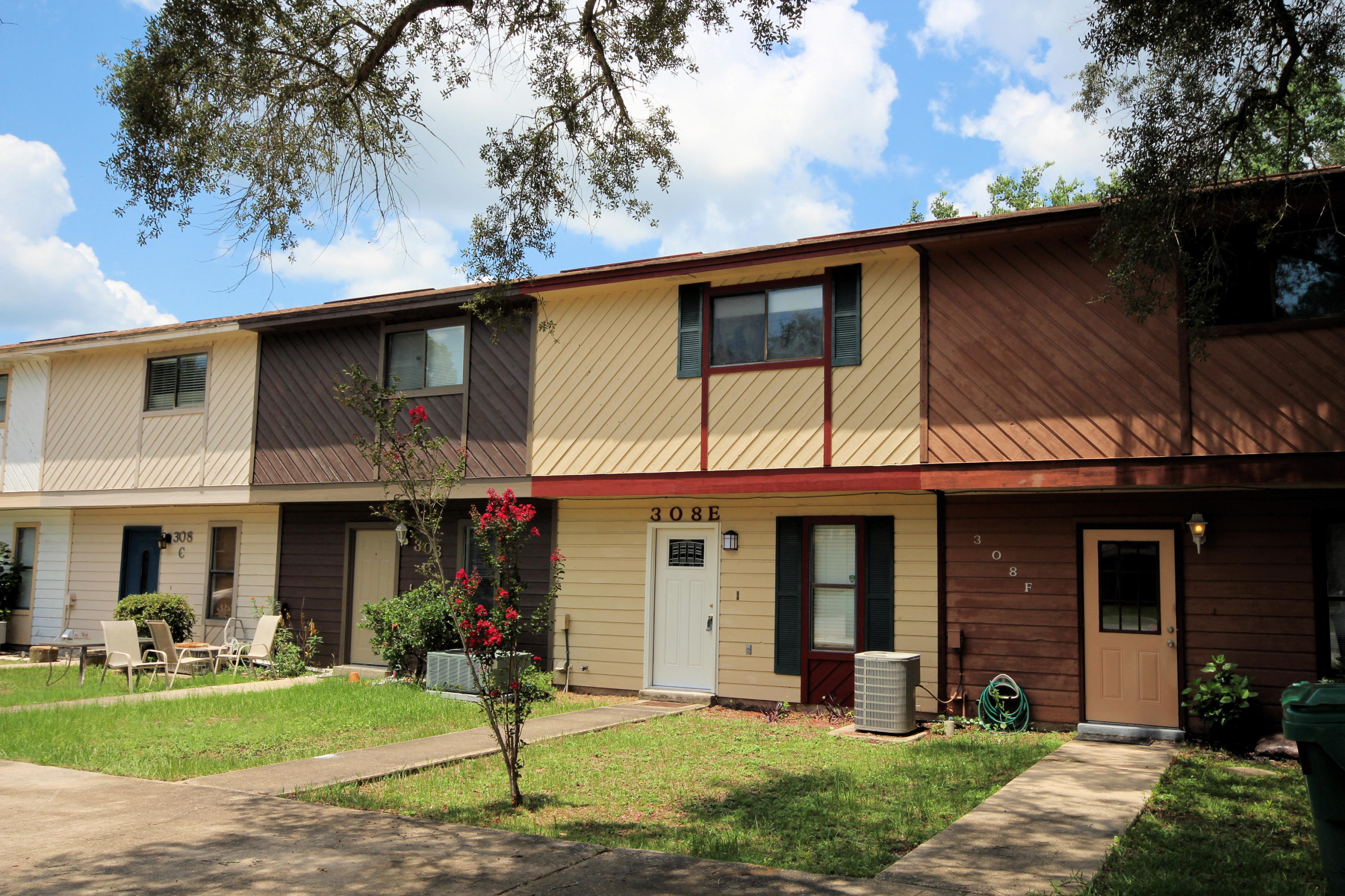 WOODROW ESTATES - Residential