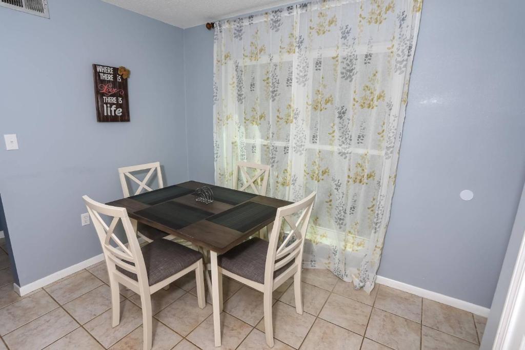 GREEN ARBOR T/H - Residential