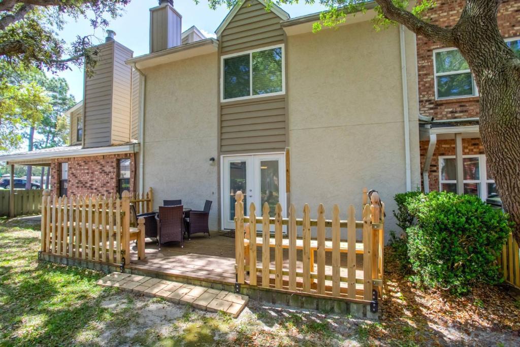 GREEN ARBOR T/H - Residential