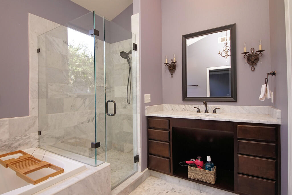 WHISPERING PINES - Residential