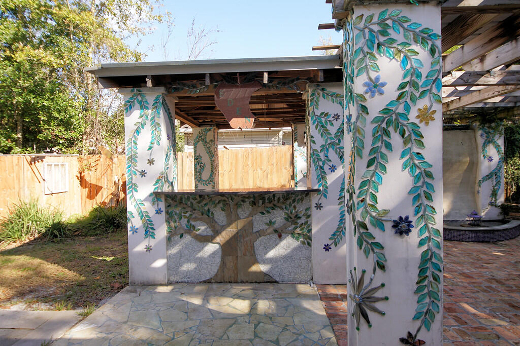 WHISPERING PINES - Residential