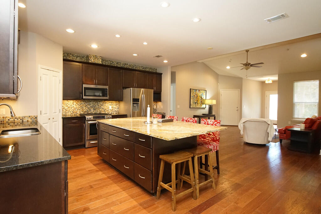 WHISPERING PINES - Residential