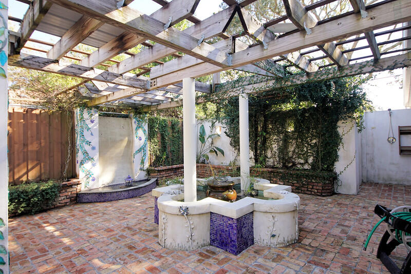 WHISPERING PINES - Residential