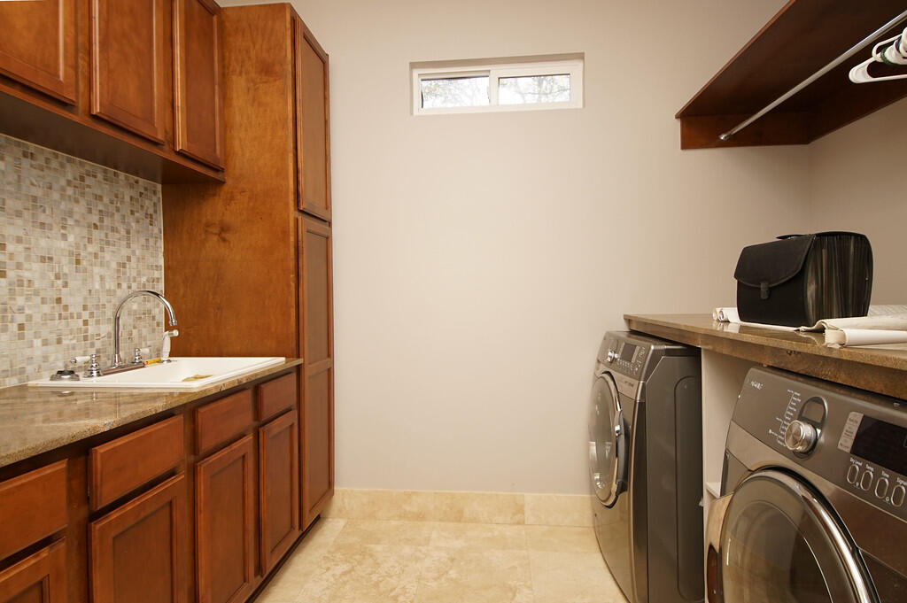 WHISPERING PINES - Residential