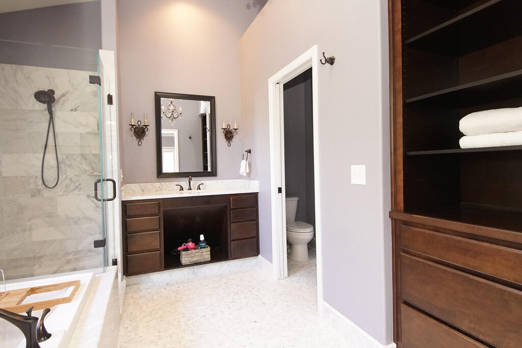 WHISPERING PINES - Residential