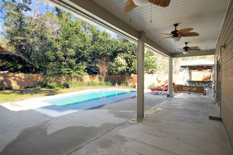 WHISPERING PINES - Residential