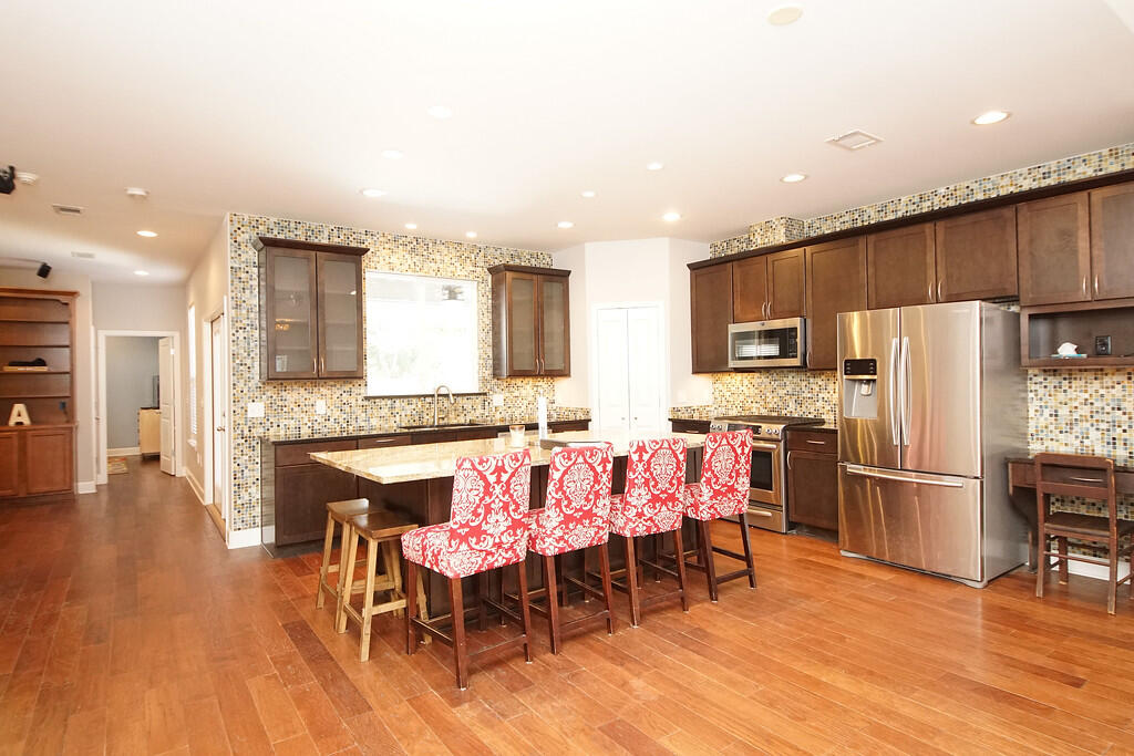 WHISPERING PINES - Residential