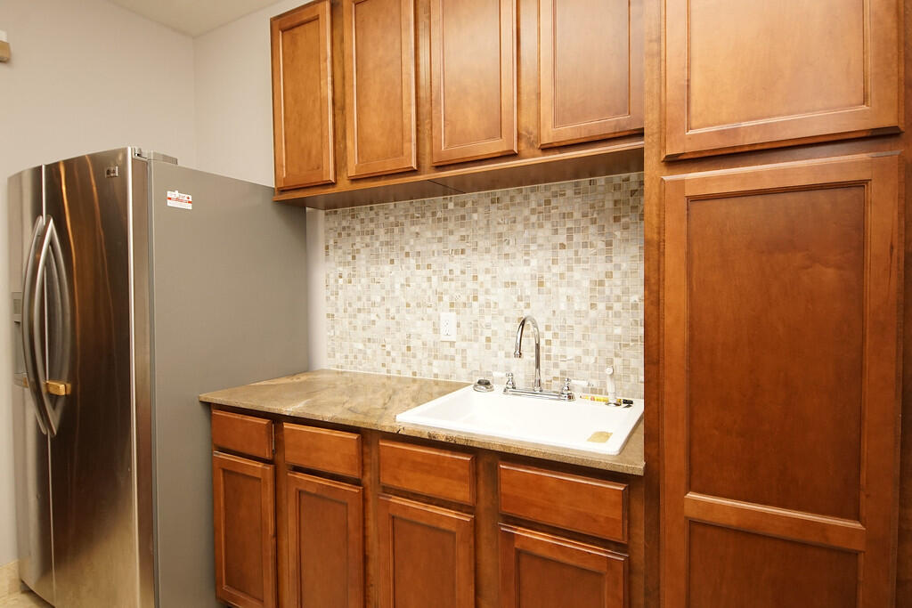 WHISPERING PINES - Residential