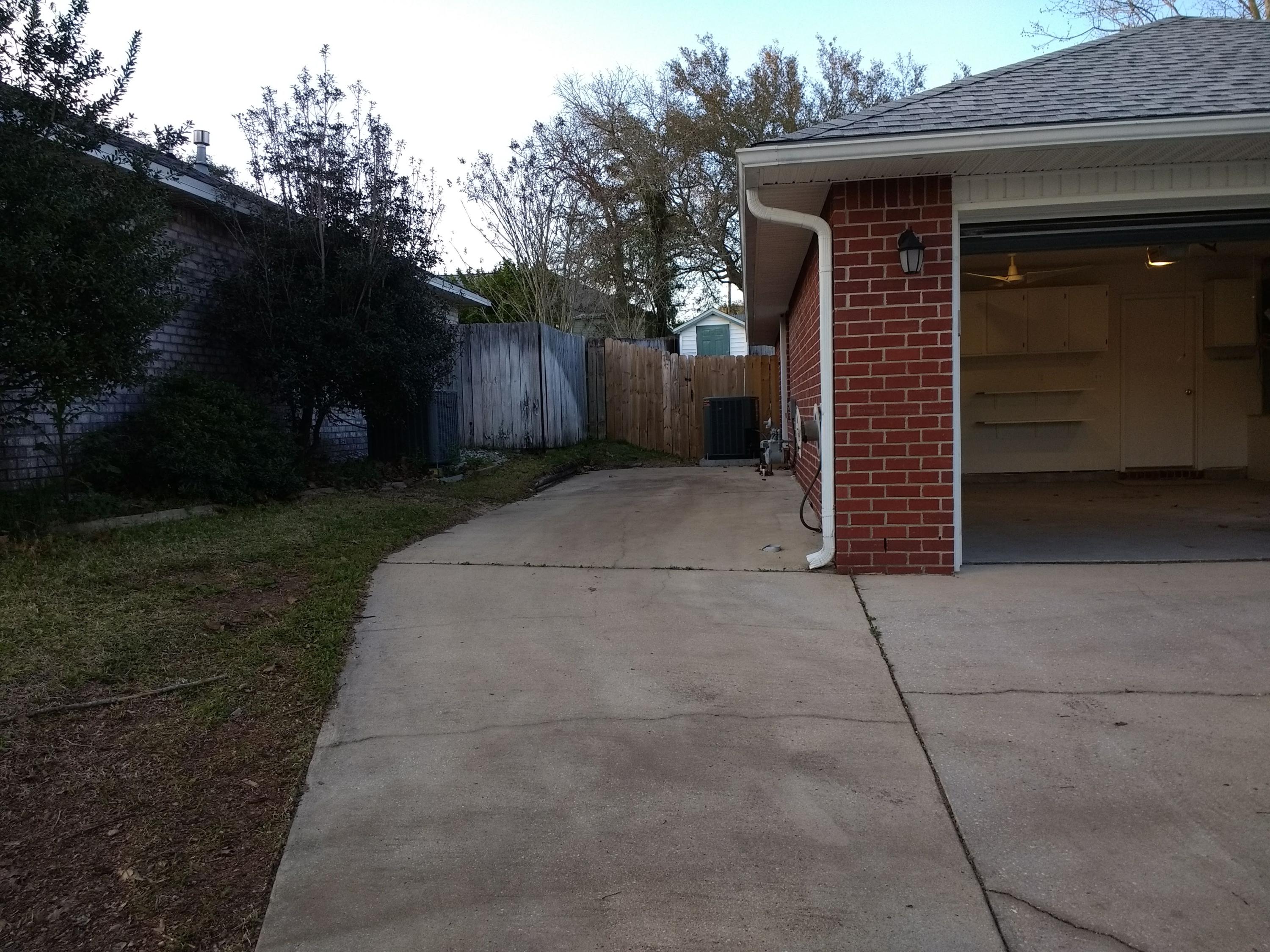 RIVERCHASE S/D PH 3 - Residential Lease