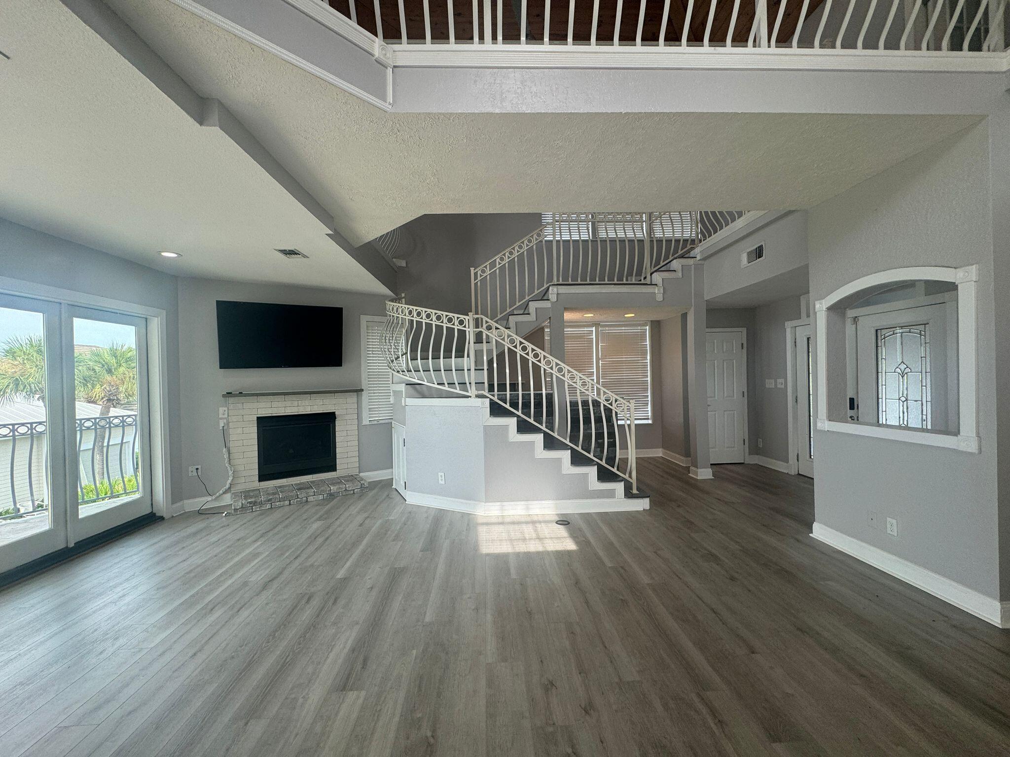 BAYSHORE GARDENS - Residential Lease