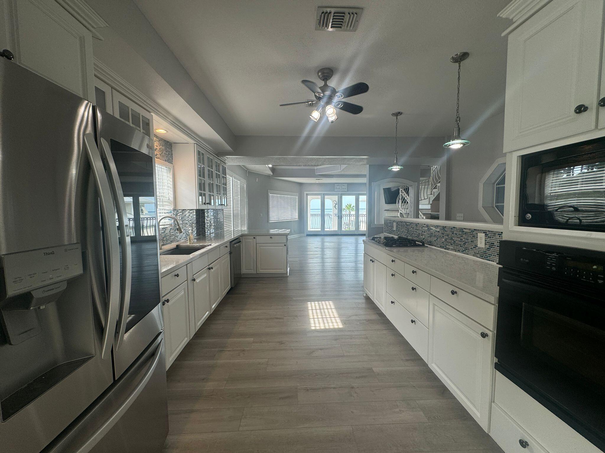 BAYSHORE GARDENS - Residential Lease