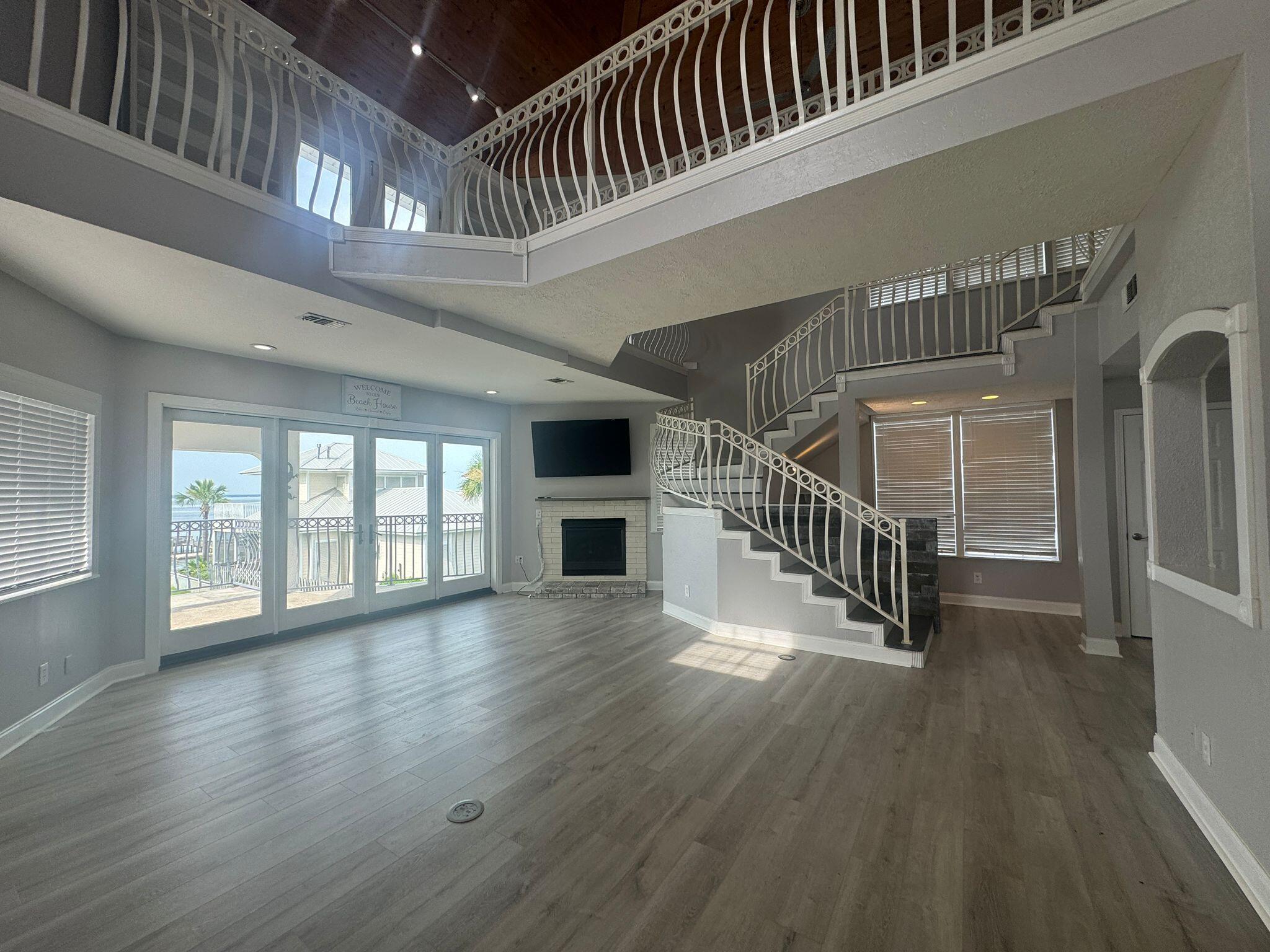 BAYSHORE GARDENS - Residential Lease