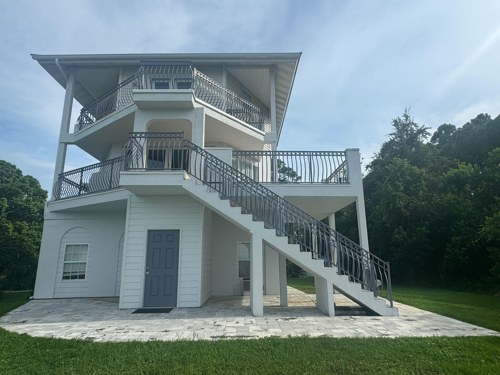 BAYSHORE GARDENS - Residential Lease