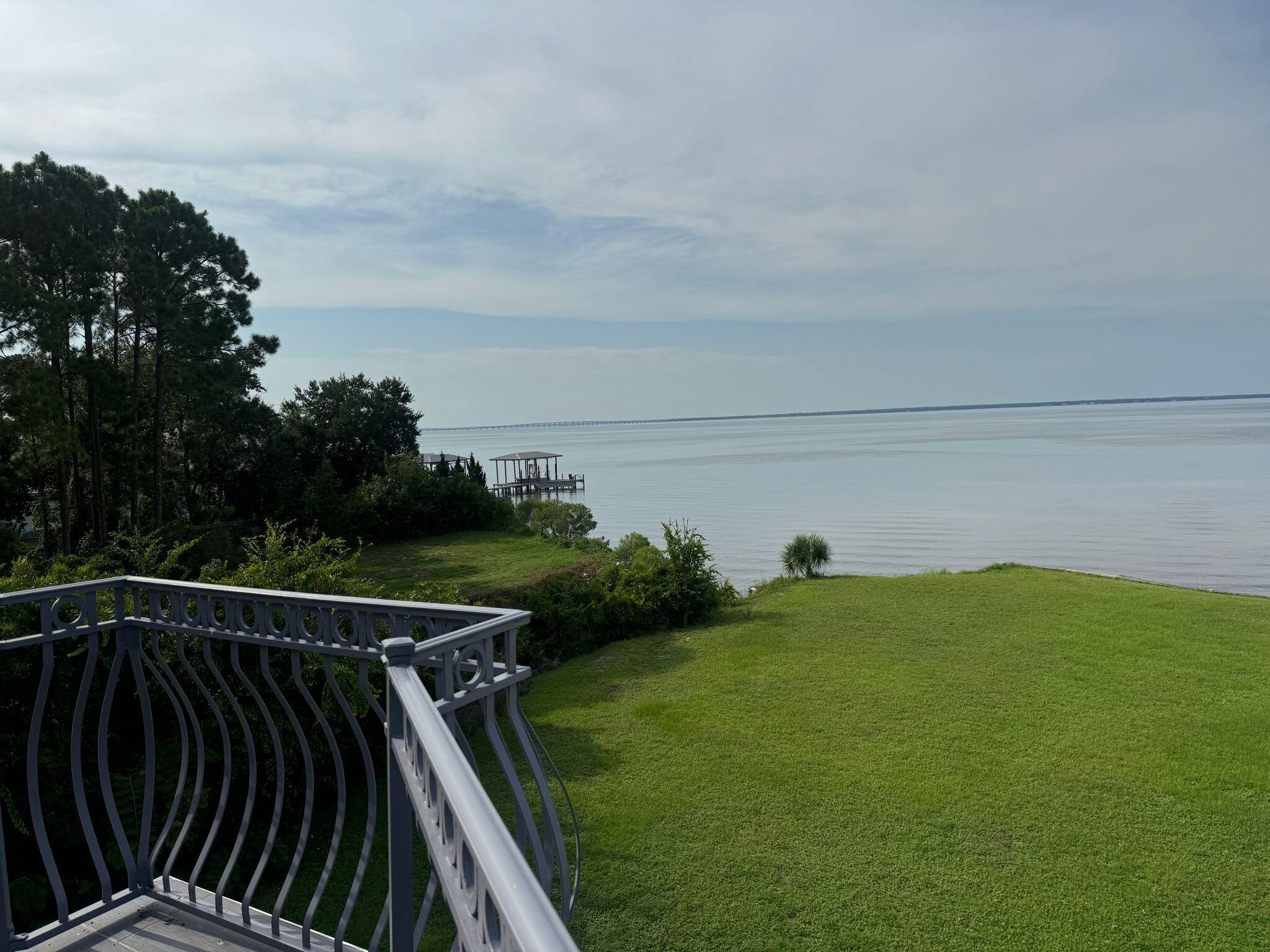 BAYSHORE GARDENS - Residential Lease