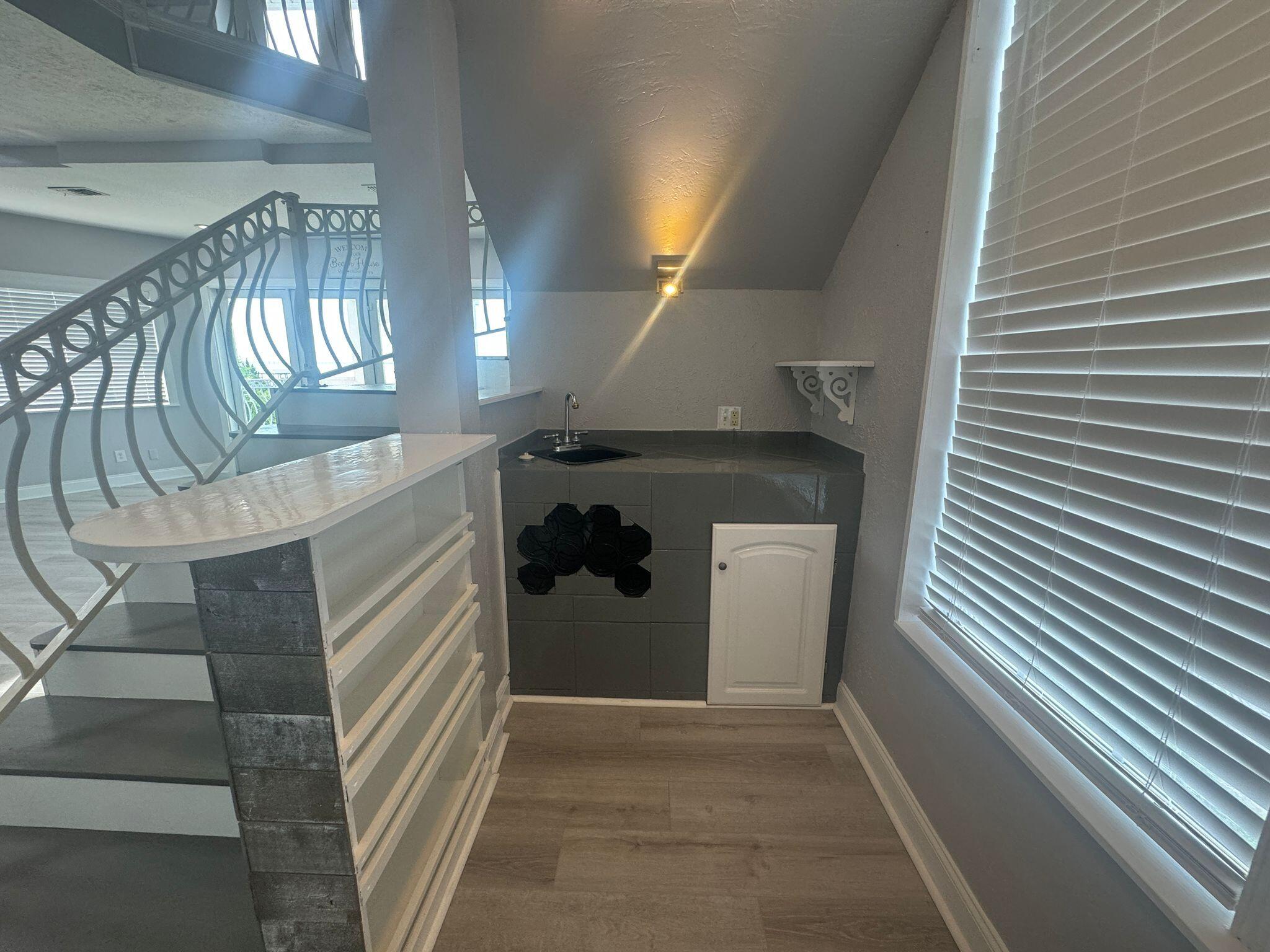 BAYSHORE GARDENS - Residential Lease