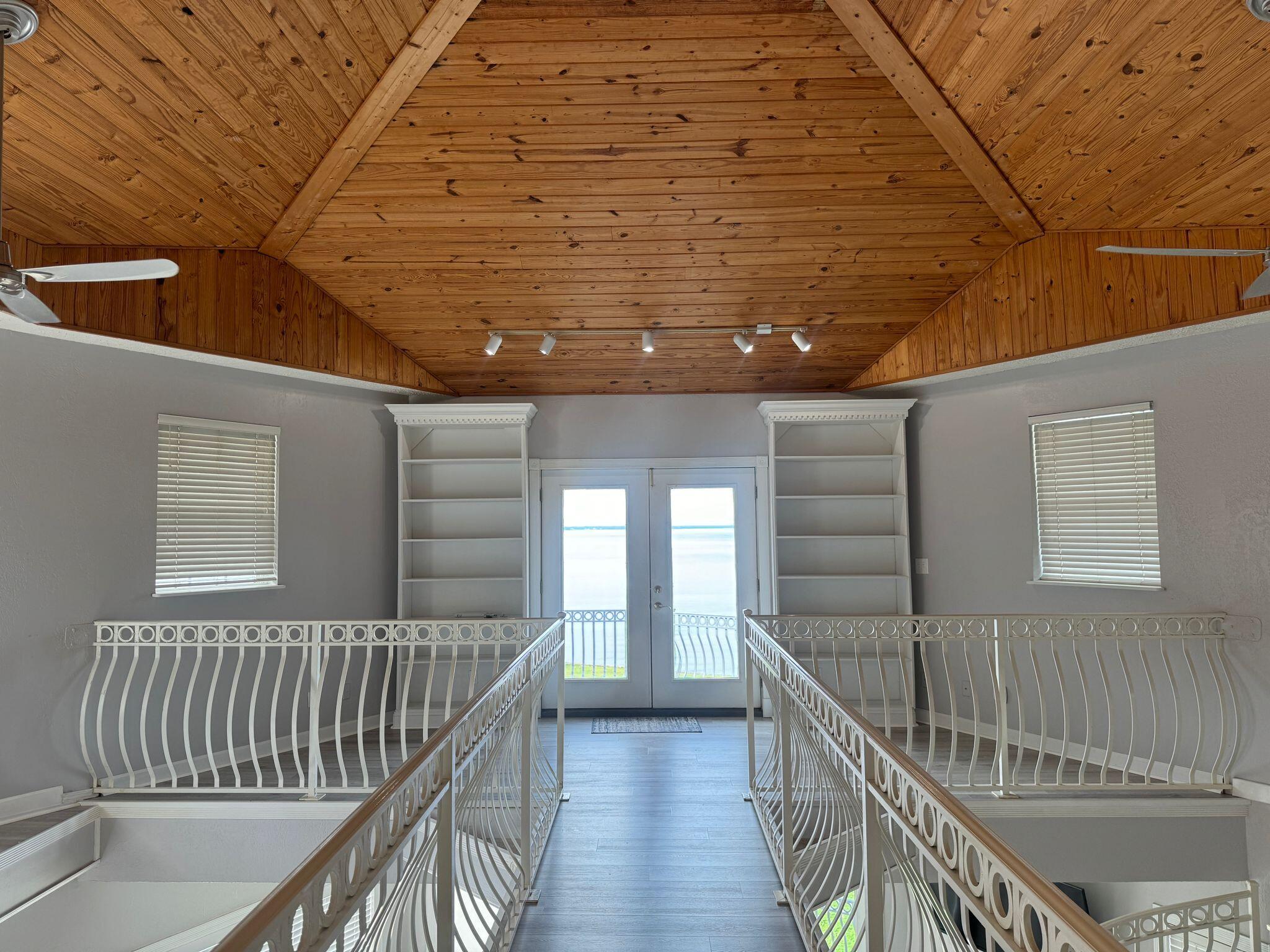 BAYSHORE GARDENS - Residential Lease