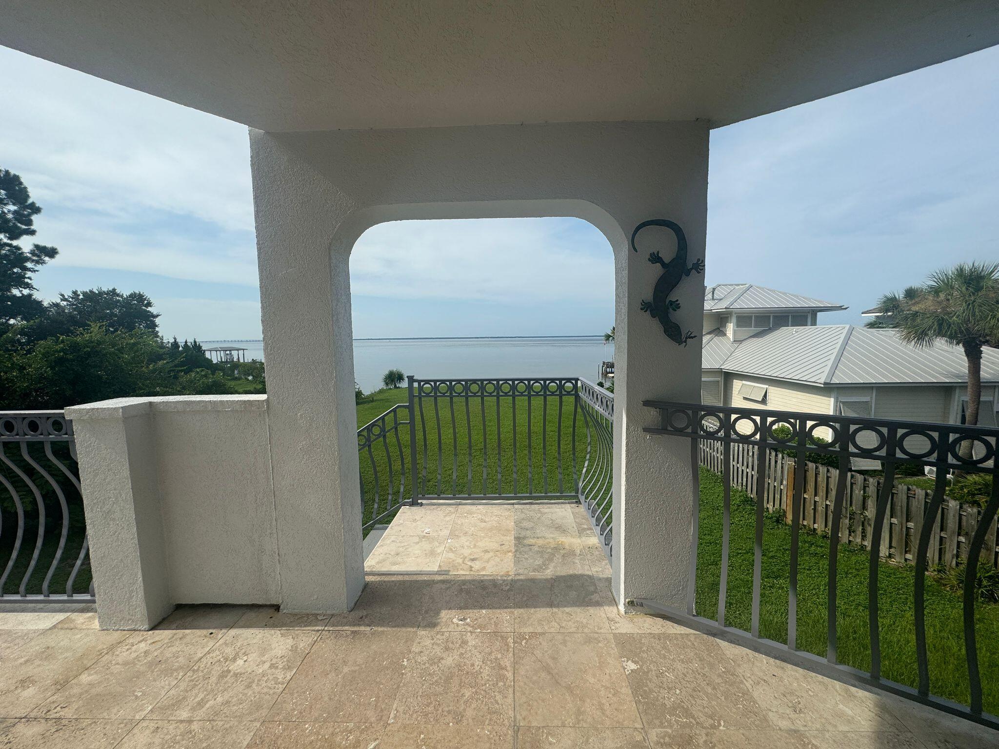 BAYSHORE GARDENS - Residential Lease