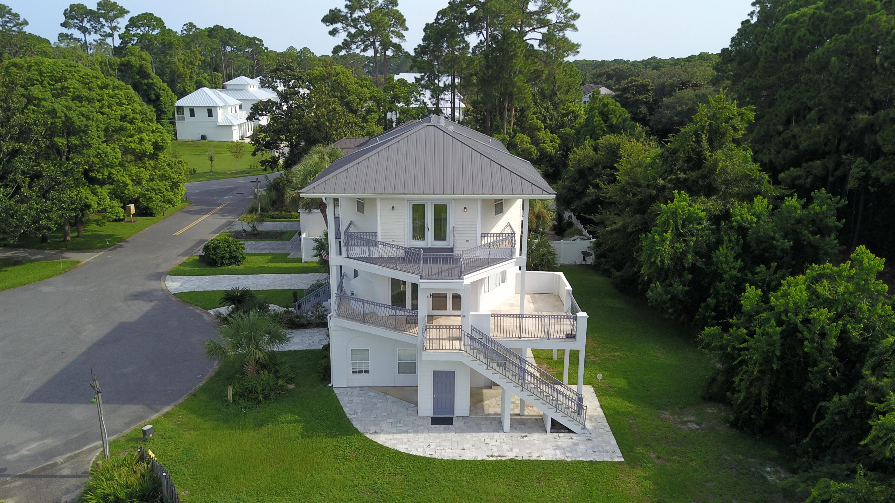 BAYSHORE GARDENS - Residential Lease