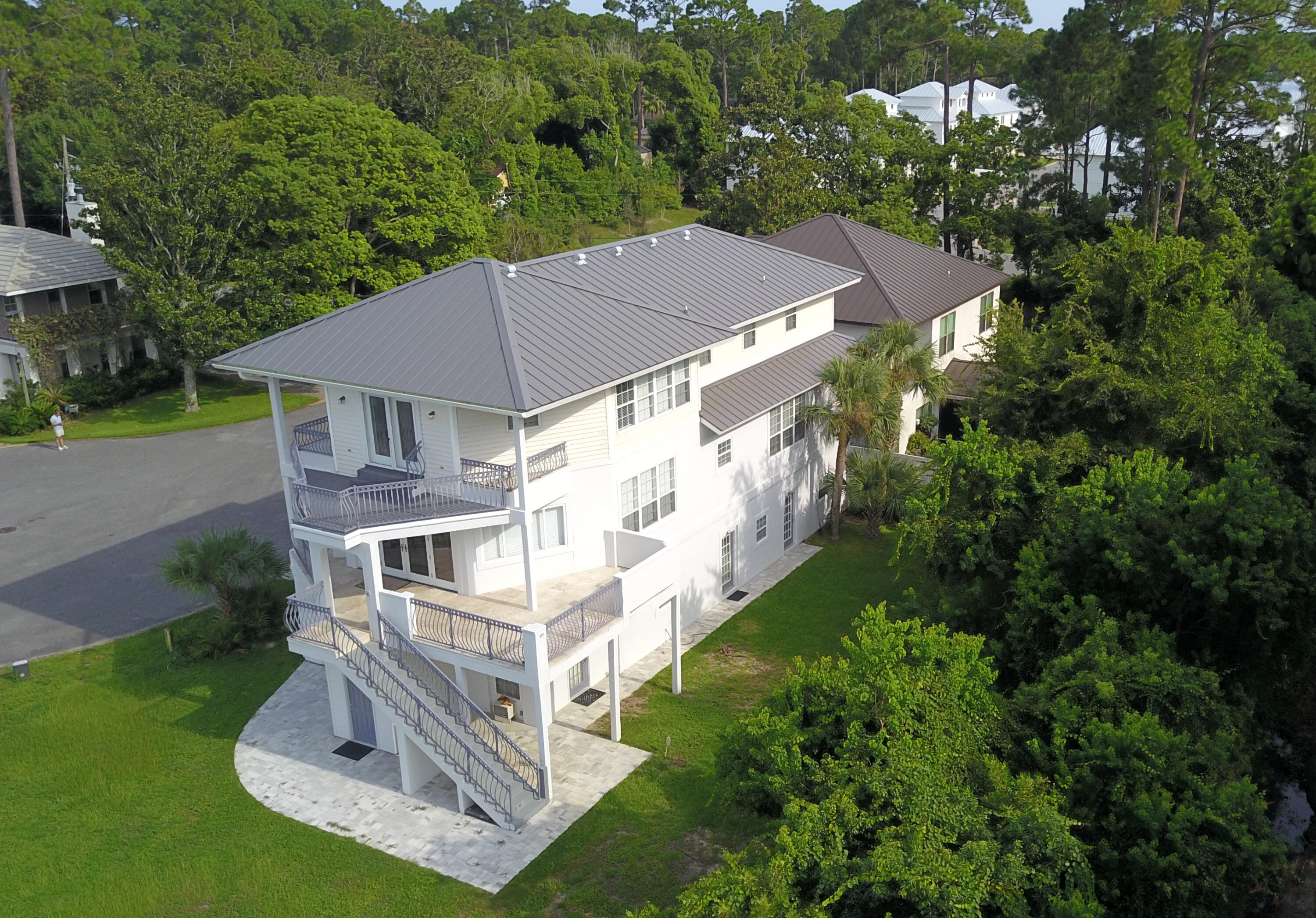 BAYSHORE GARDENS - Residential Lease