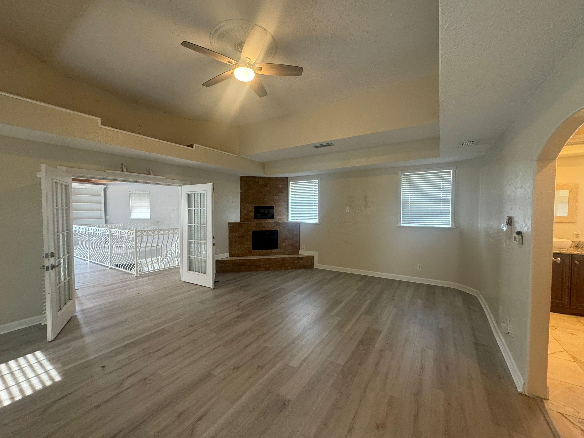 BAYSHORE GARDENS - Residential Lease