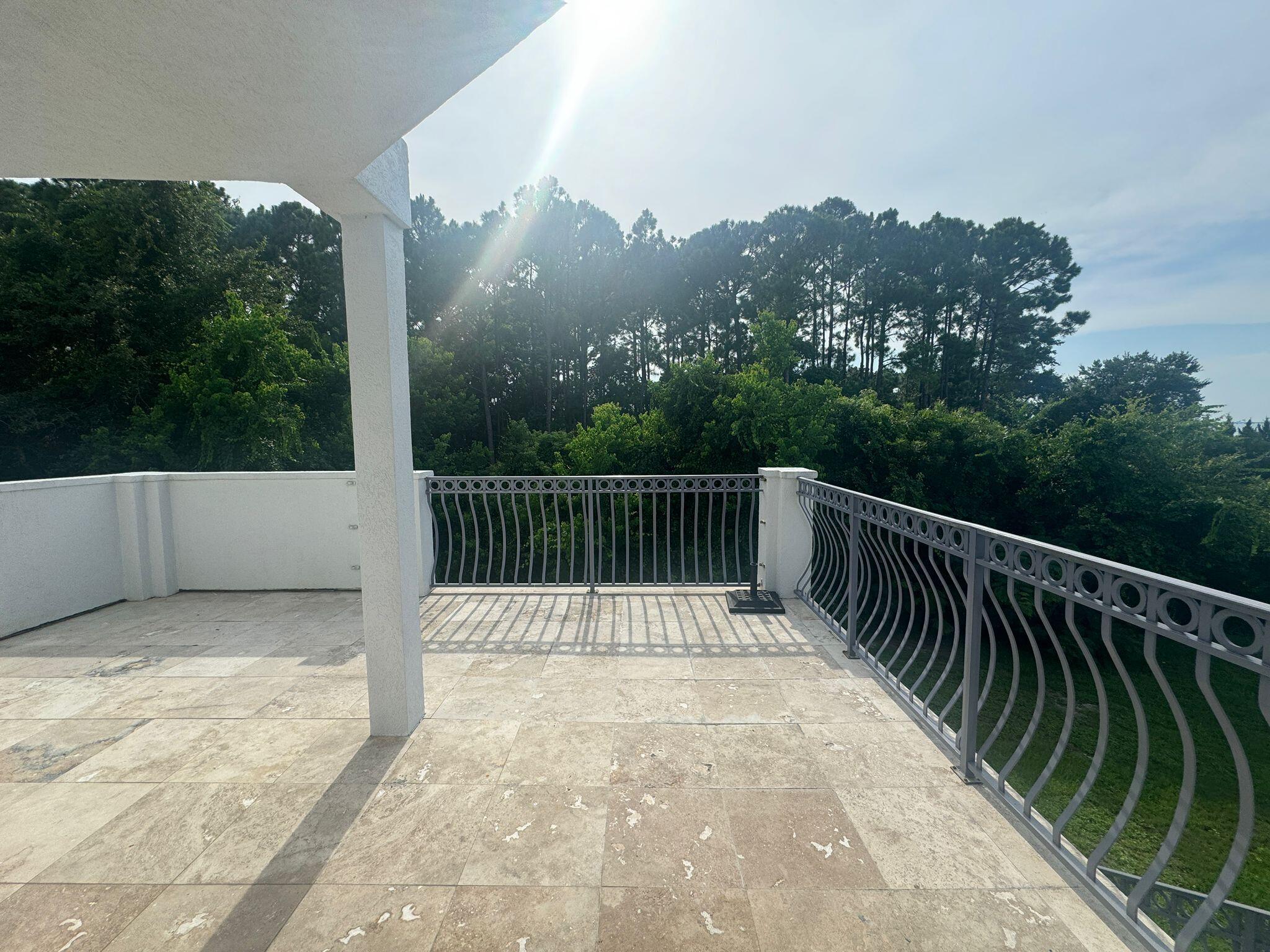 BAYSHORE GARDENS - Residential Lease