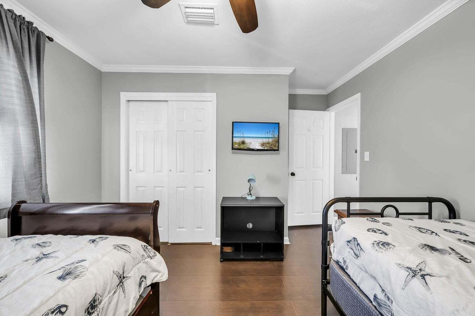 BAYVIEW WATERS CONDO - Residential