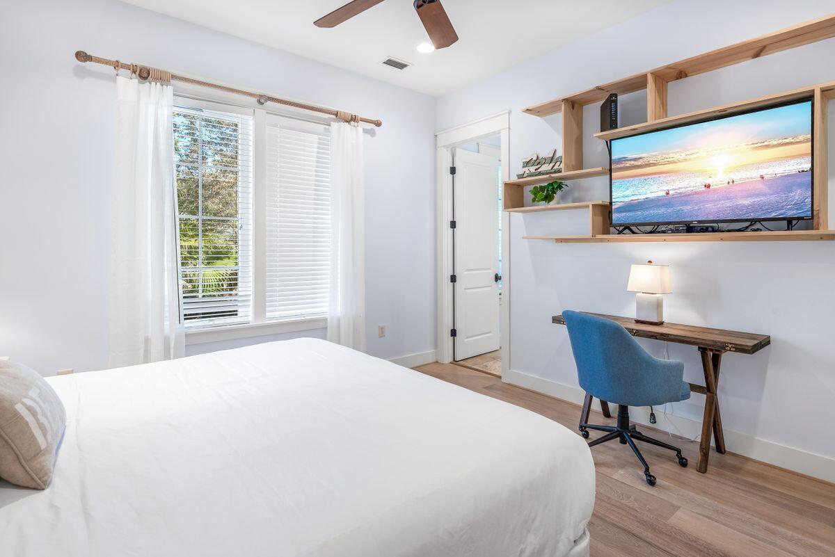 BUNGALOS AT SANDESTIN - Residential