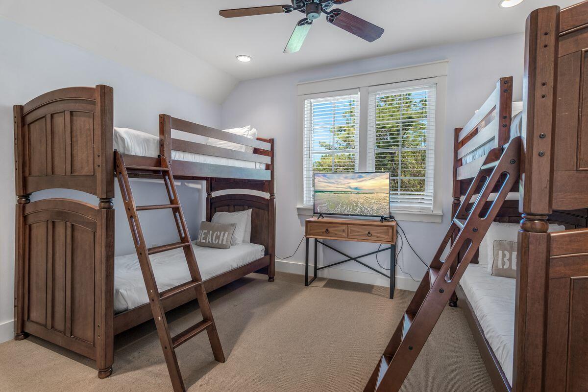 BUNGALOS AT SANDESTIN - Residential