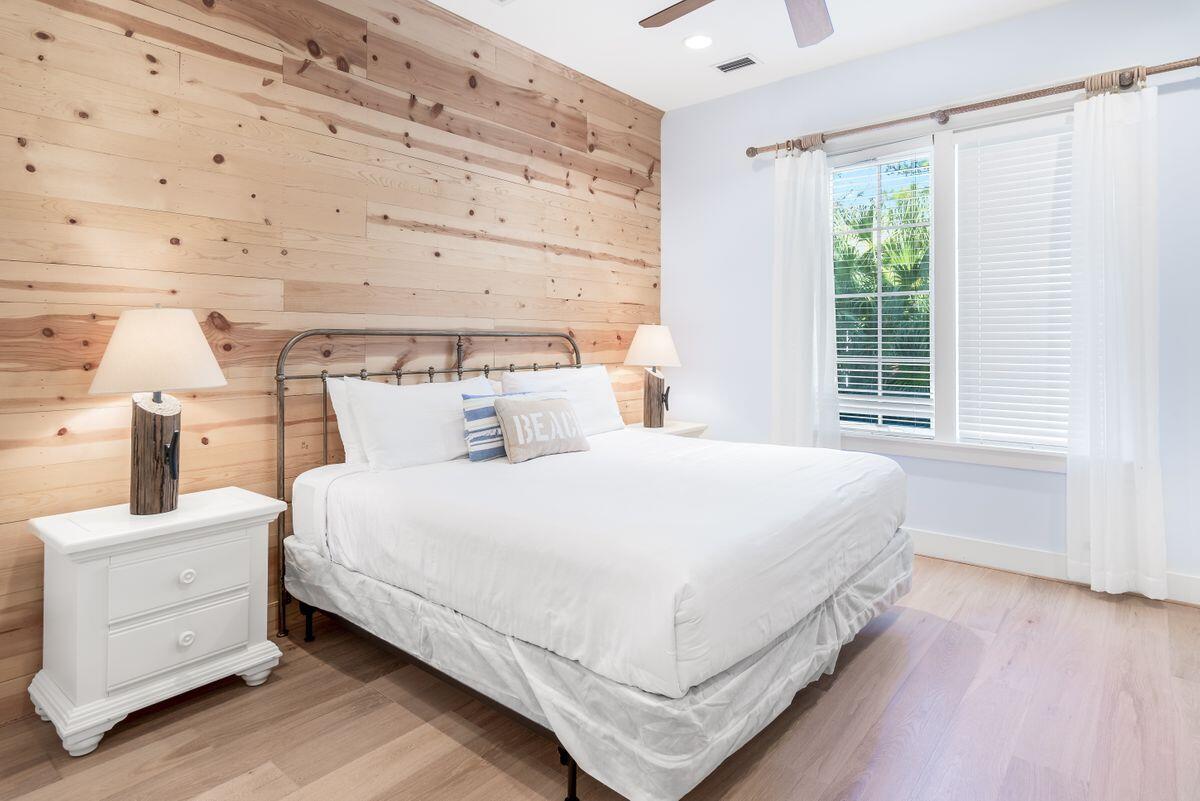 BUNGALOS AT SANDESTIN - Residential