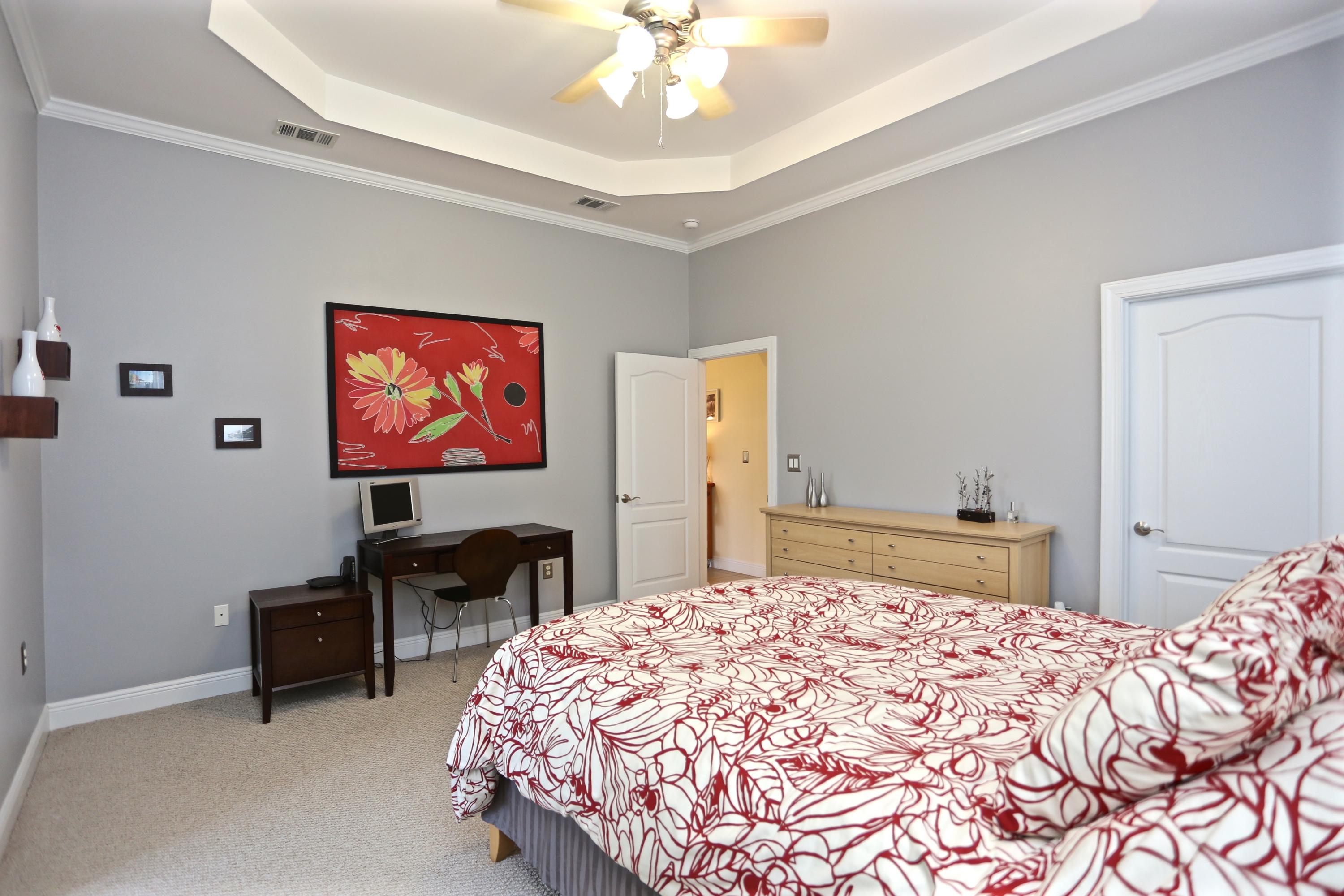 COUNTRY CLUB ESTATES - Residential