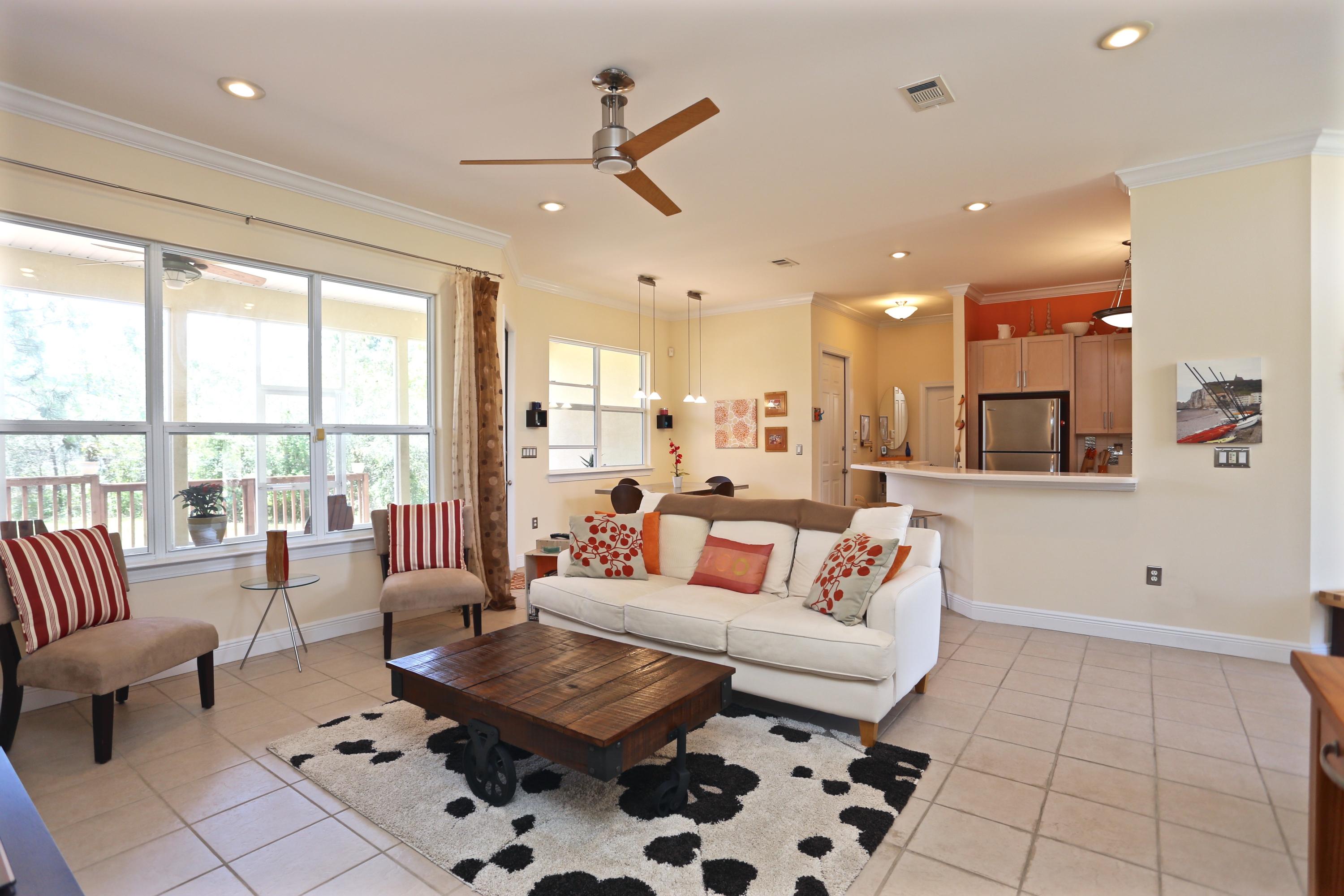 COUNTRY CLUB ESTATES - Residential