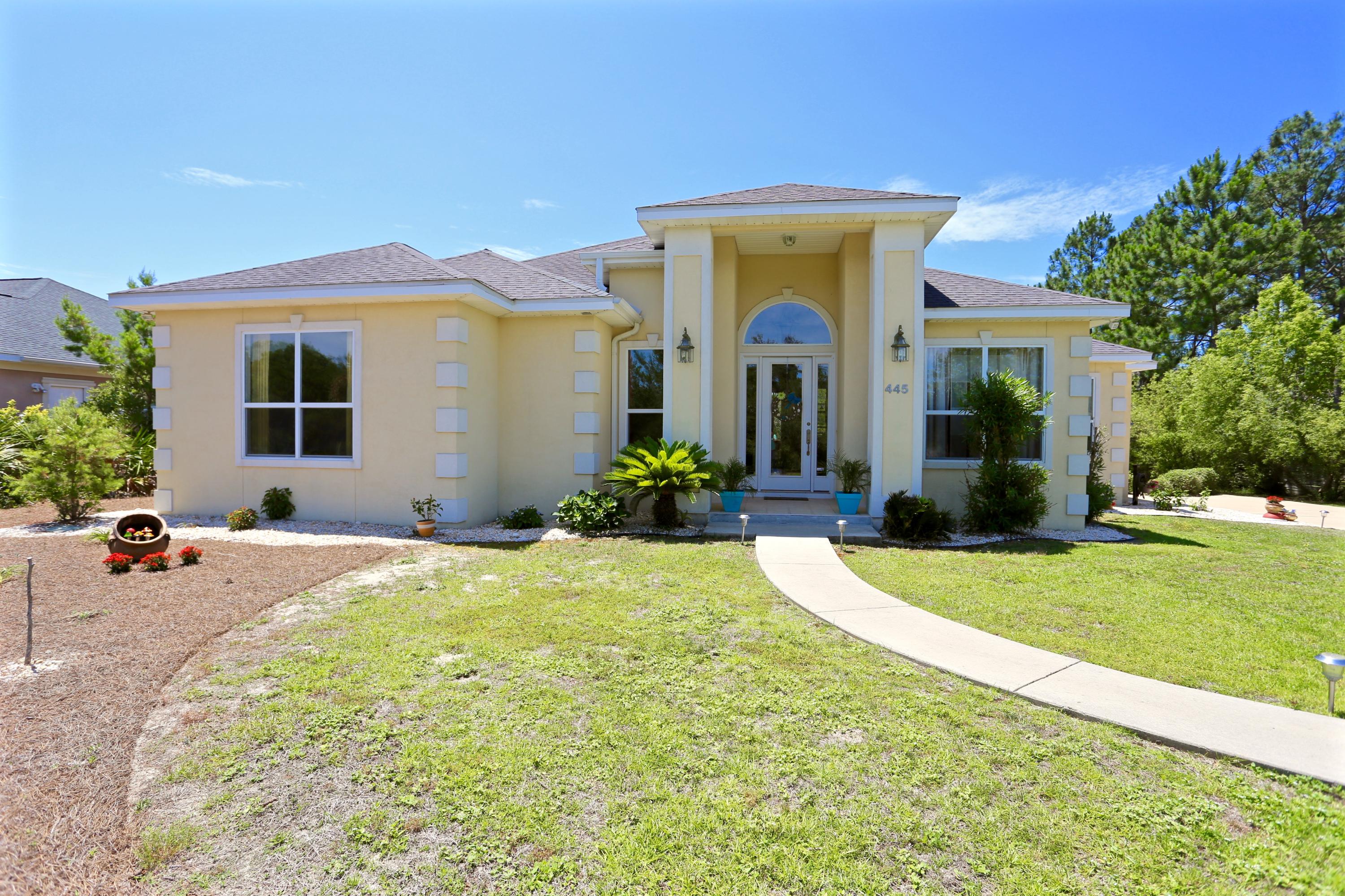 COUNTRY CLUB ESTATES - Residential