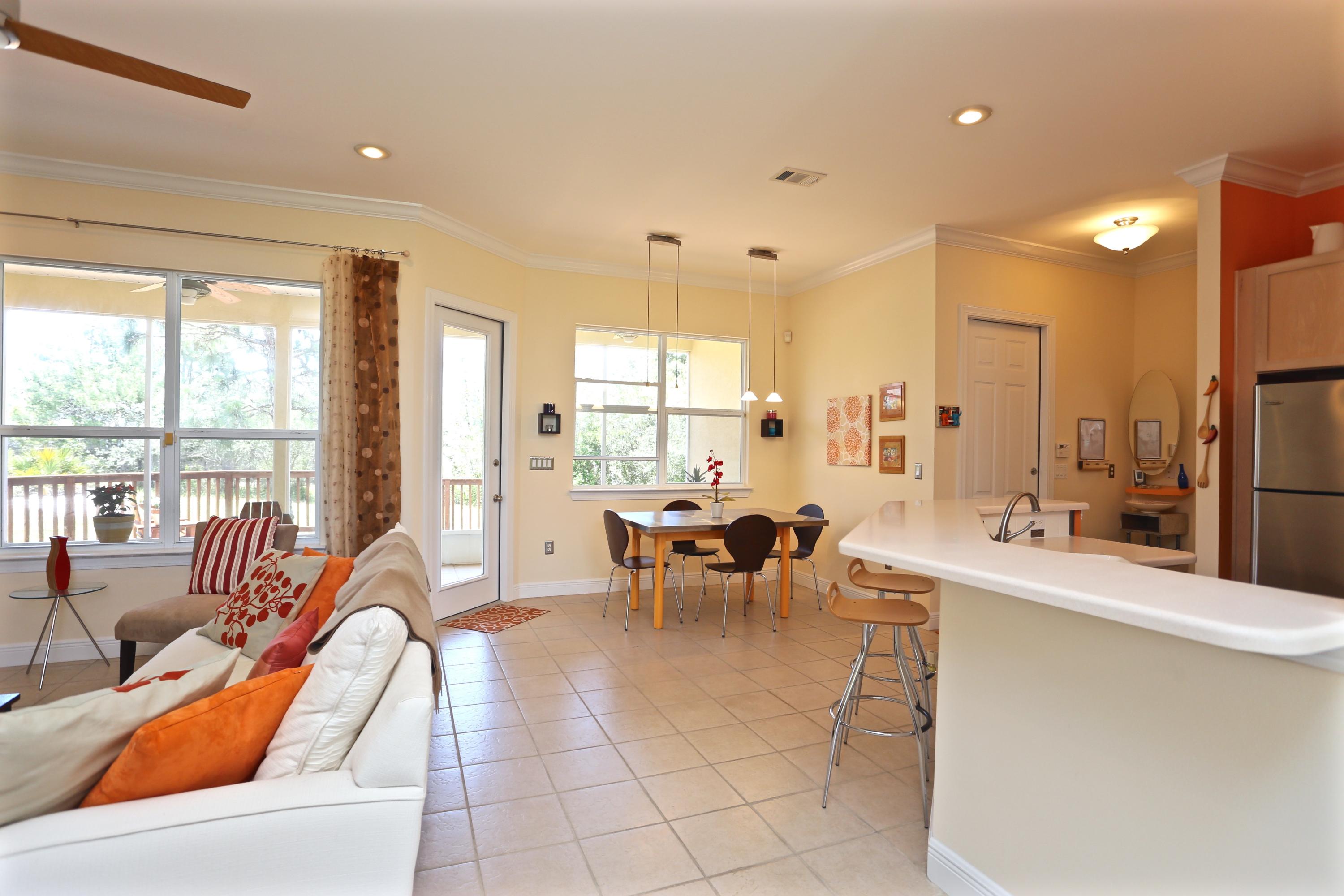 COUNTRY CLUB ESTATES - Residential