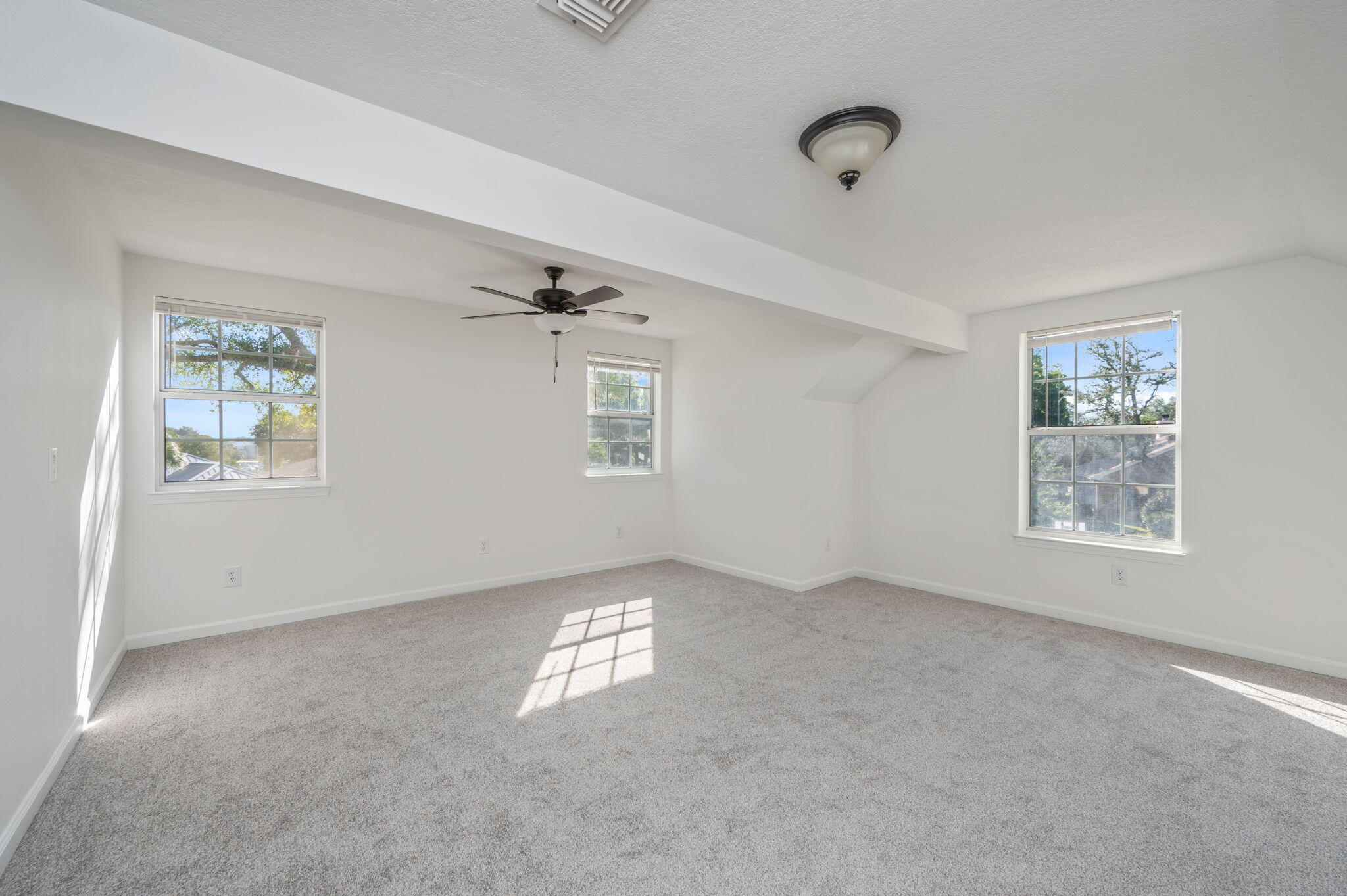 LAKE POINTE - Residential