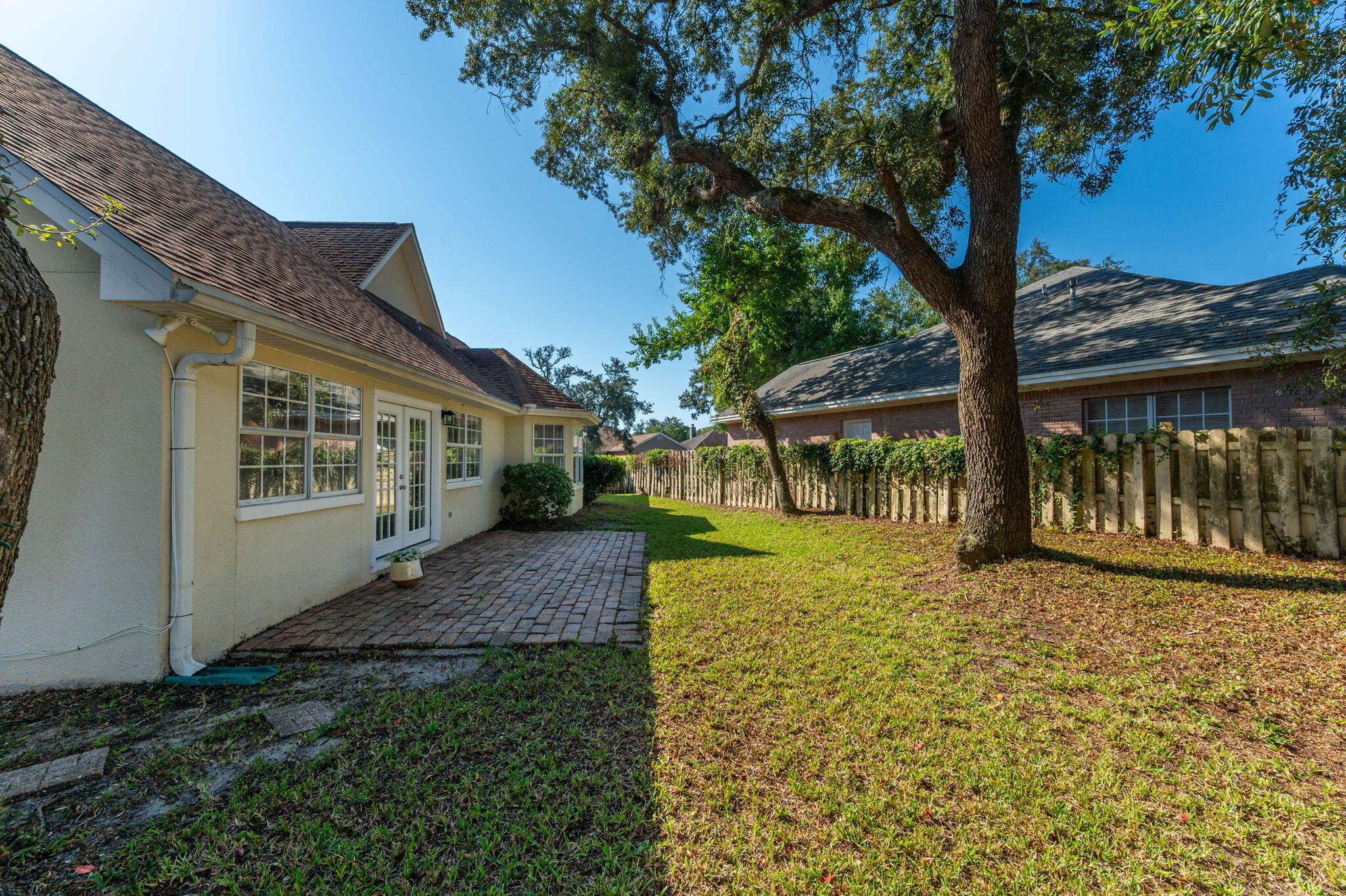 LAKE POINTE - Residential