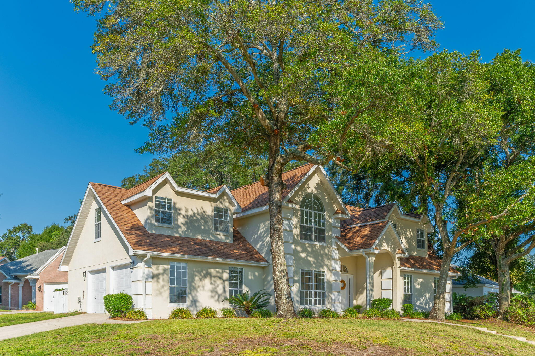 LAKE POINTE - Residential