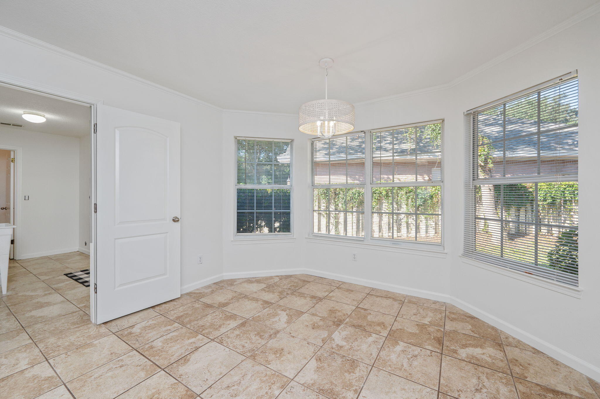 LAKE POINTE - Residential