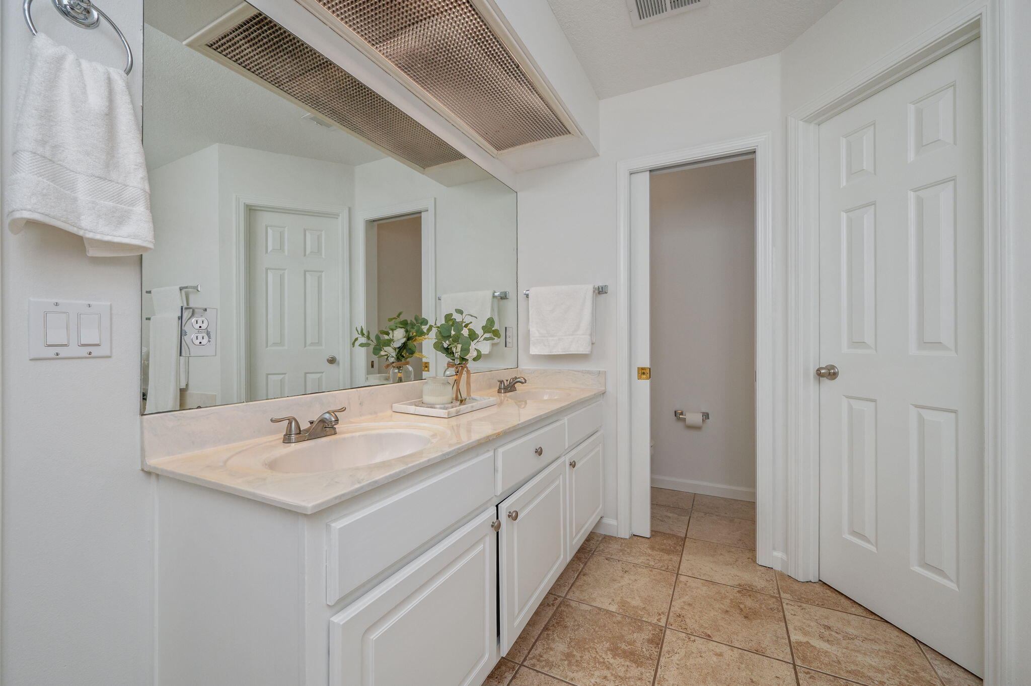 LAKE POINTE - Residential