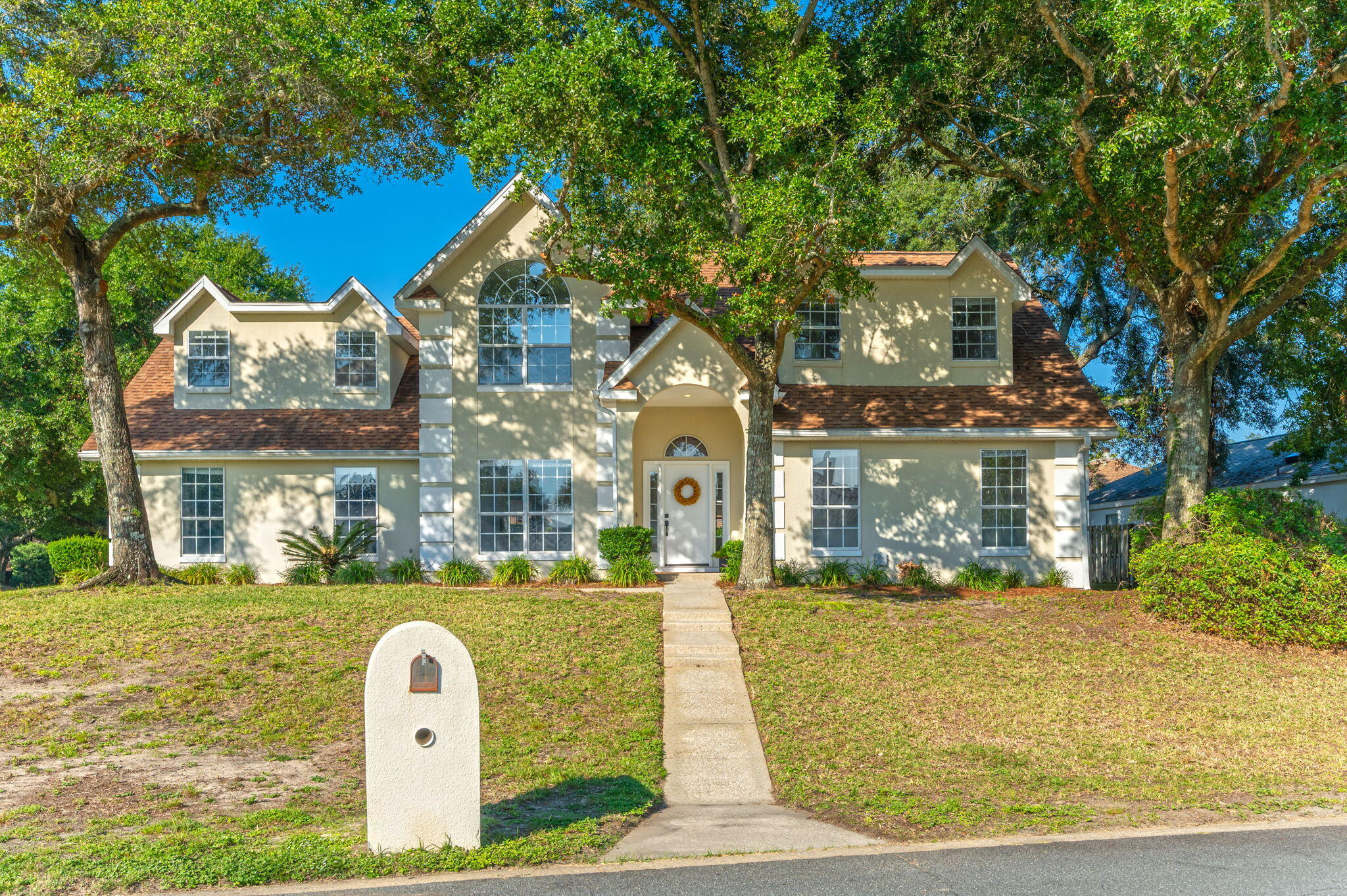 LAKE POINTE - Residential