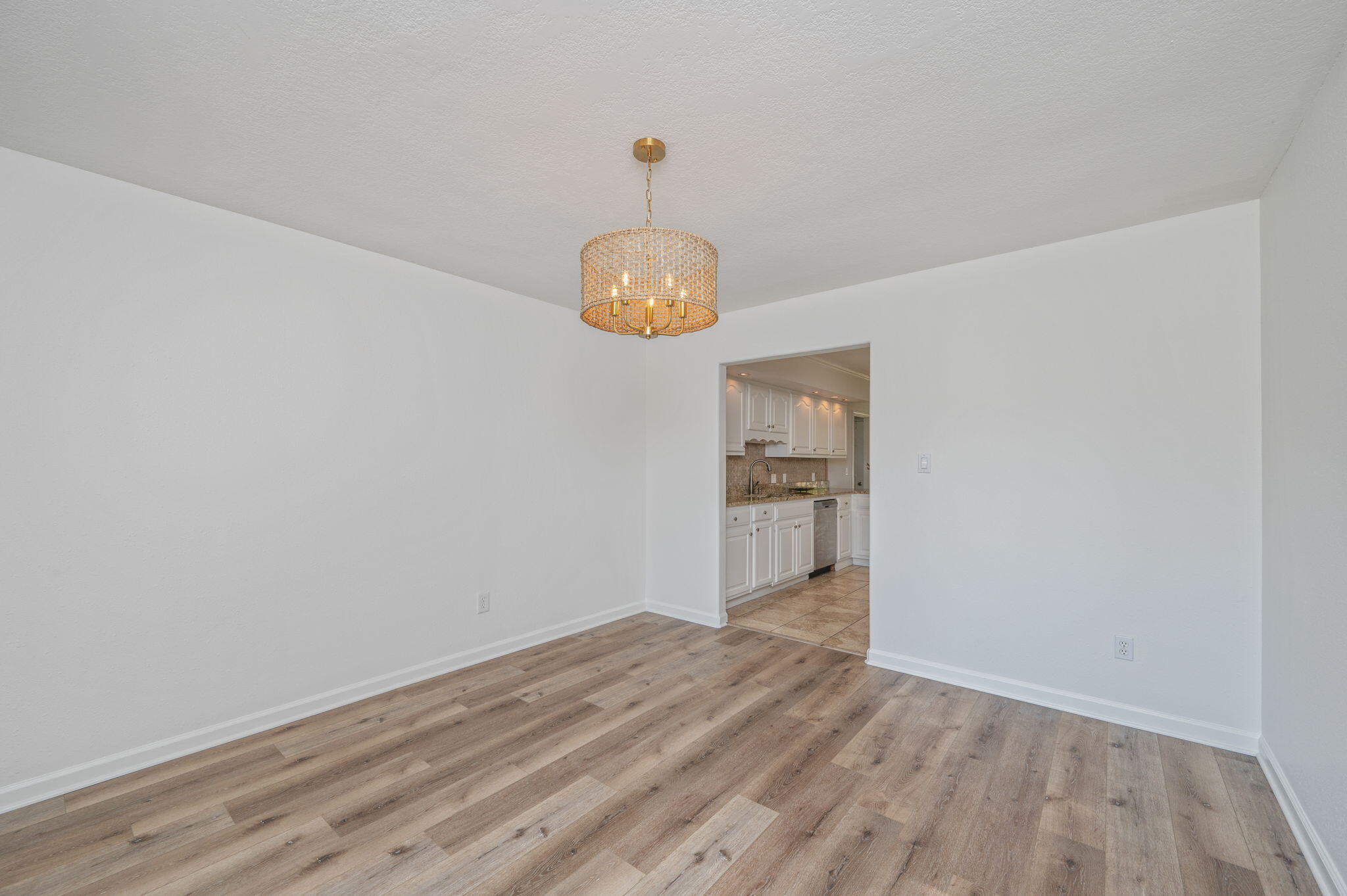 LAKE POINTE - Residential