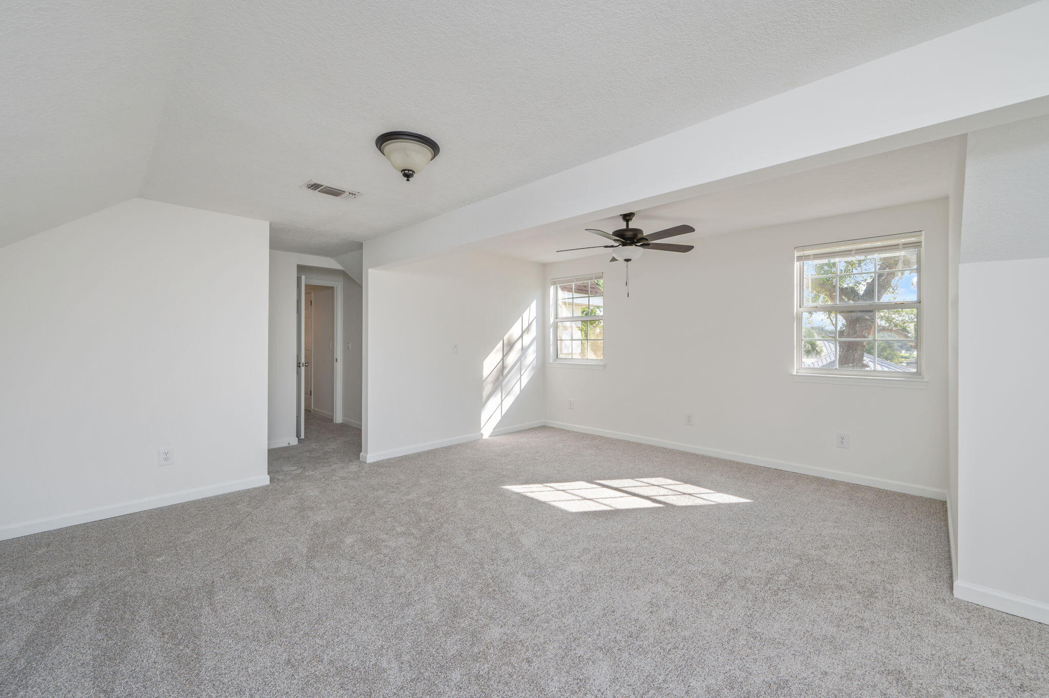 LAKE POINTE - Residential