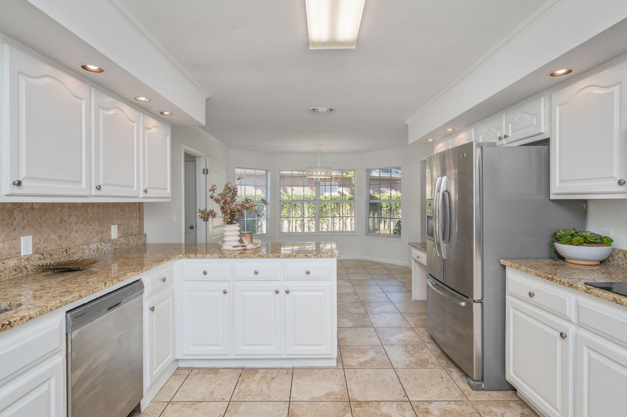LAKE POINTE - Residential