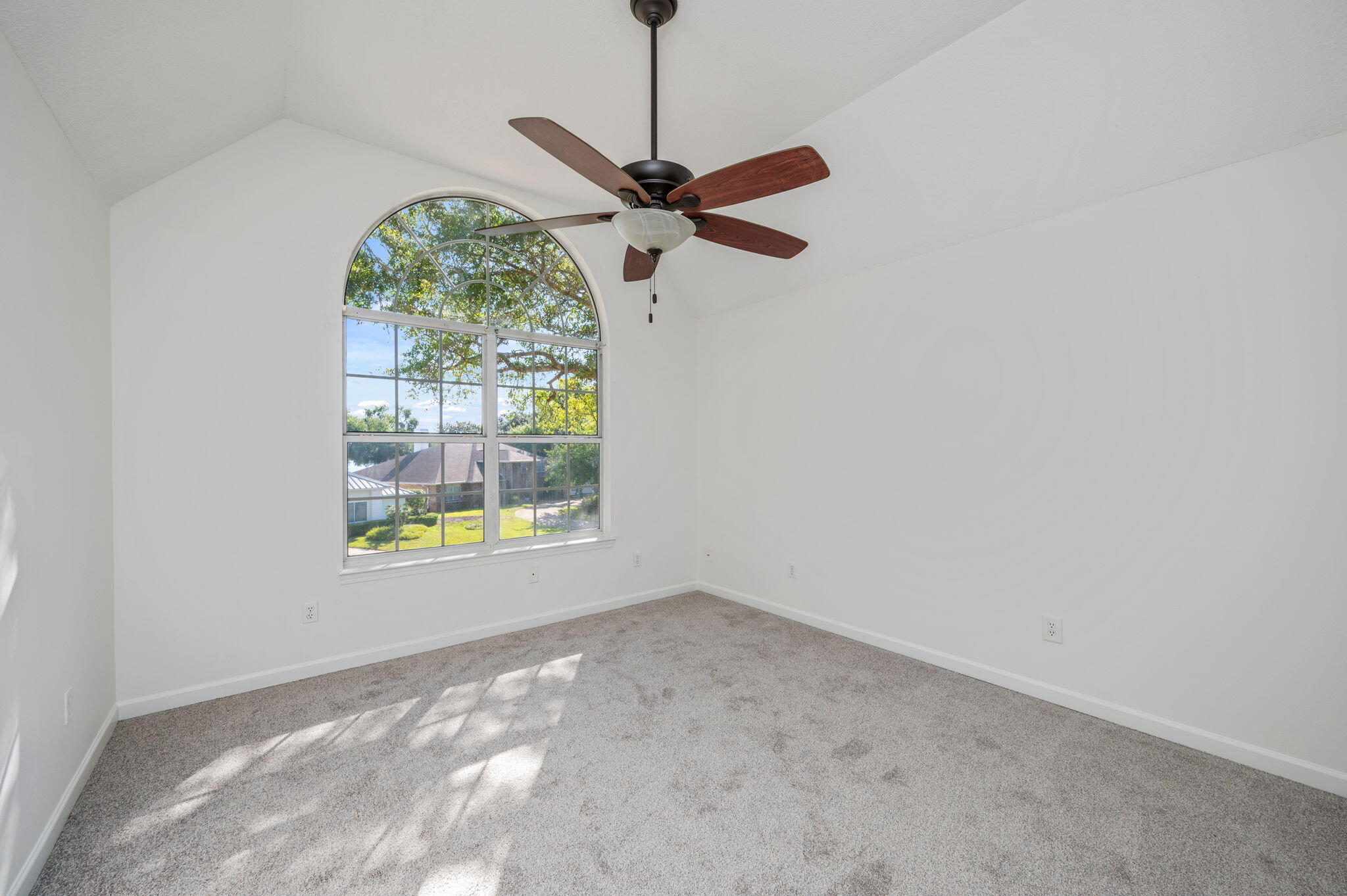 LAKE POINTE - Residential