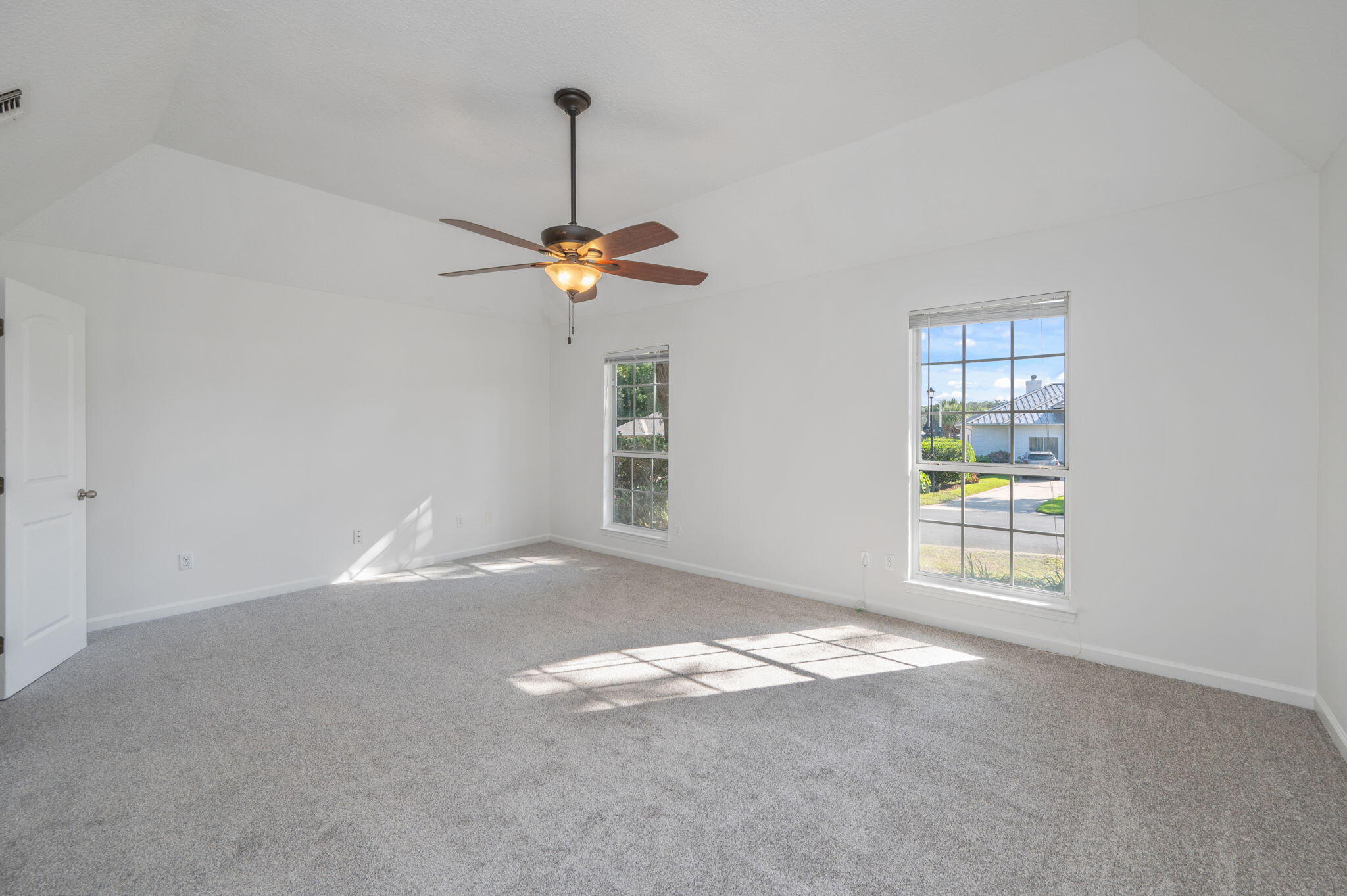 LAKE POINTE - Residential
