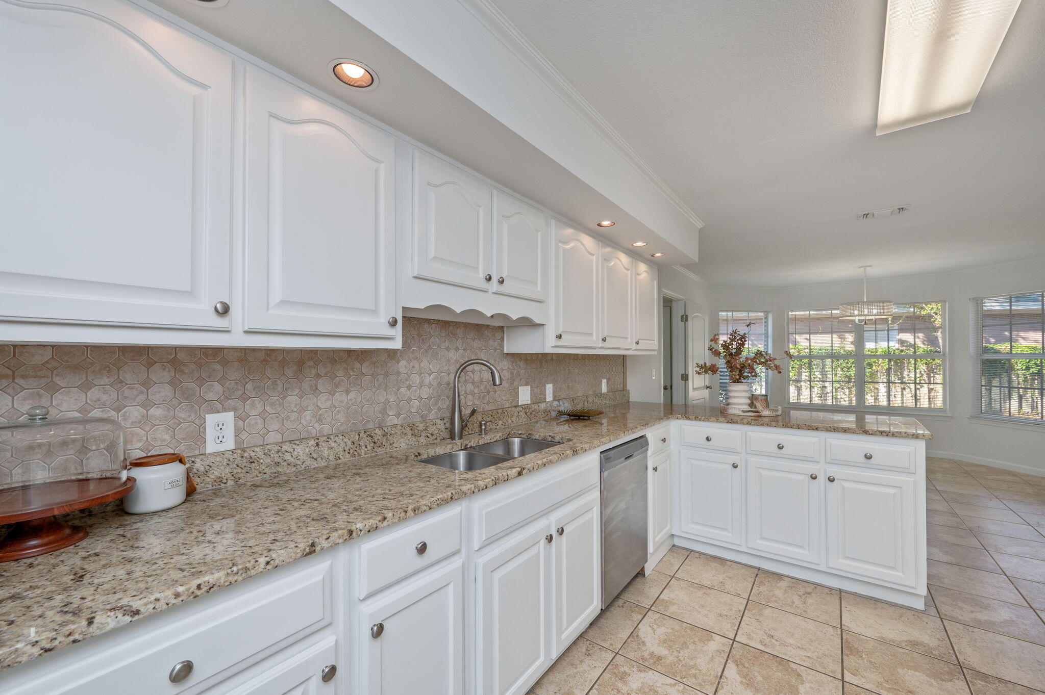 LAKE POINTE - Residential